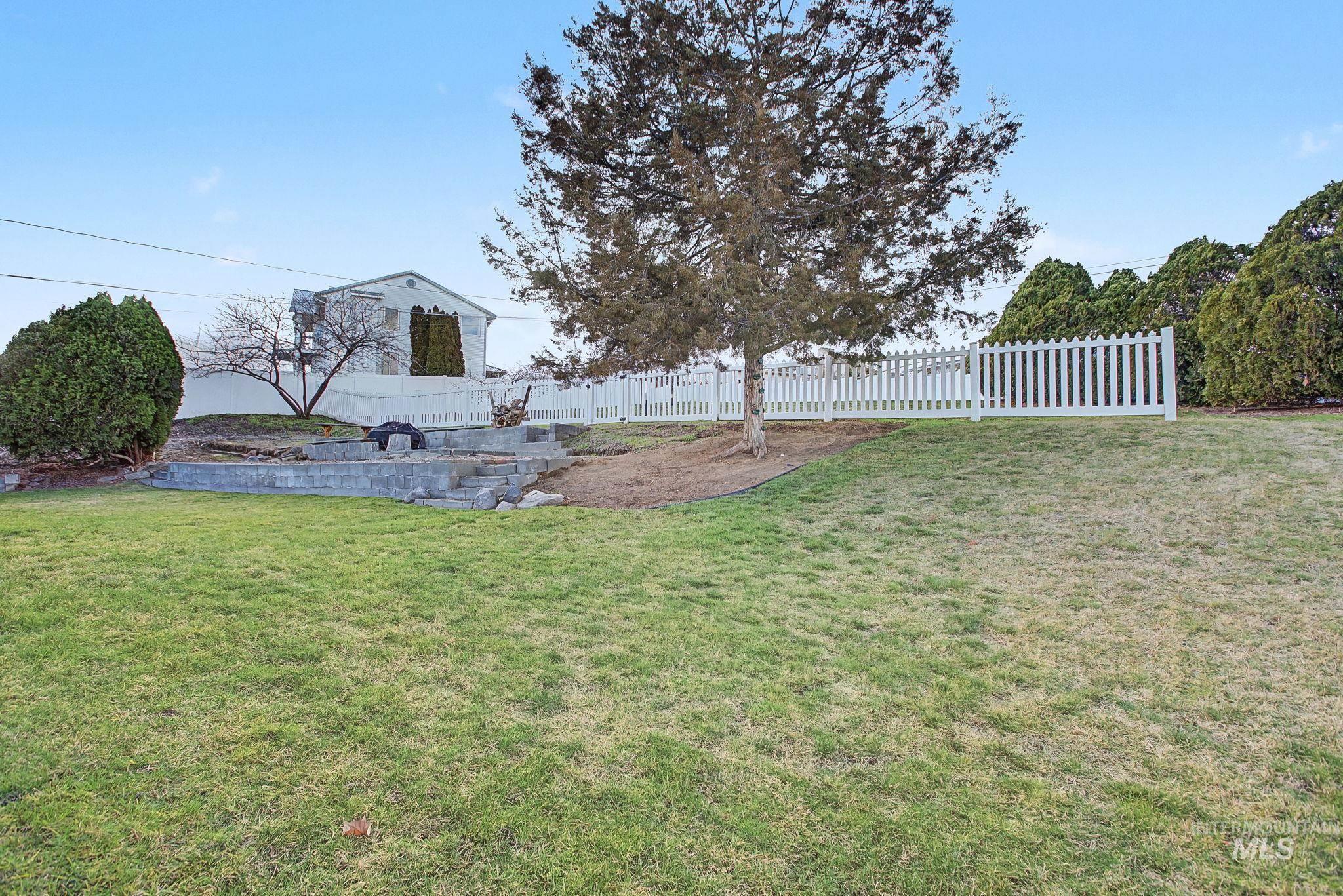 753 20th Avenue, Clarkston, Washington 99403, 4 Bedrooms, 2.5 Bathrooms, Residential For Sale, Price $449,900, 98976469