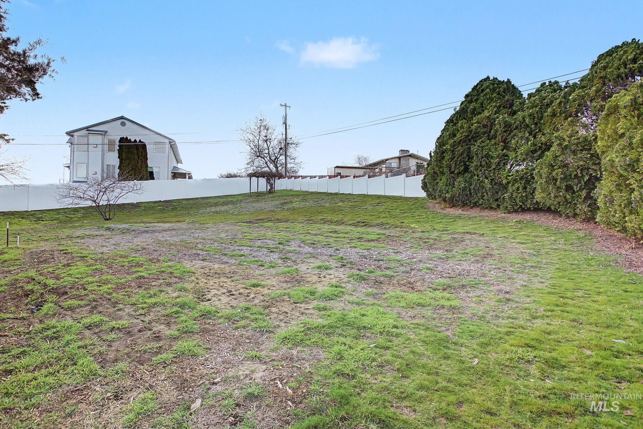 753 20th Avenue, Clarkston, Washington 99403, 4 Bedrooms, 2.5 Bathrooms, Residential For Sale, Price $449,900, 98976469