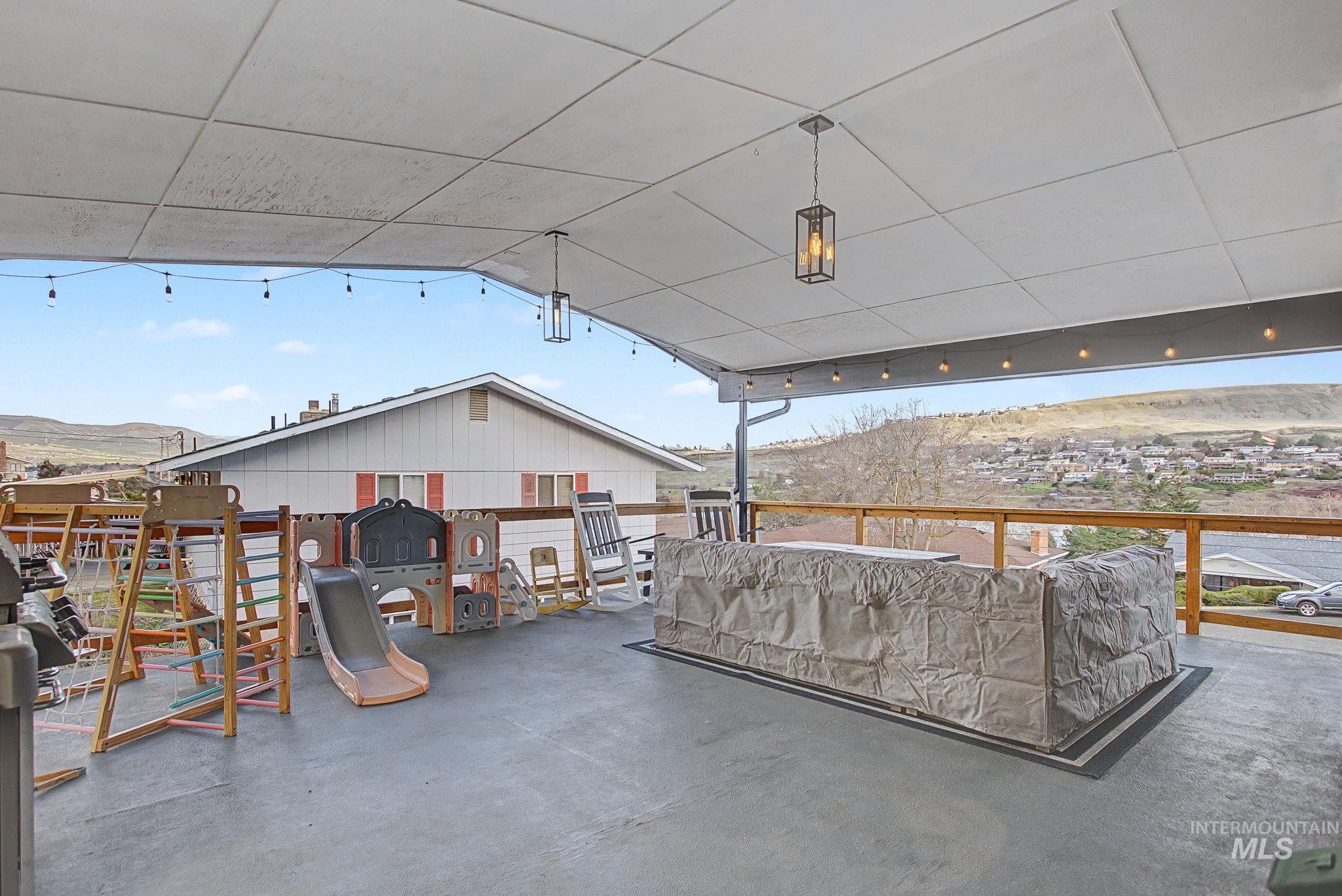 753 20th Avenue, Clarkston, Washington 99403, 4 Bedrooms, 2.5 Bathrooms, Residential For Sale, Price $449,900, 98976469