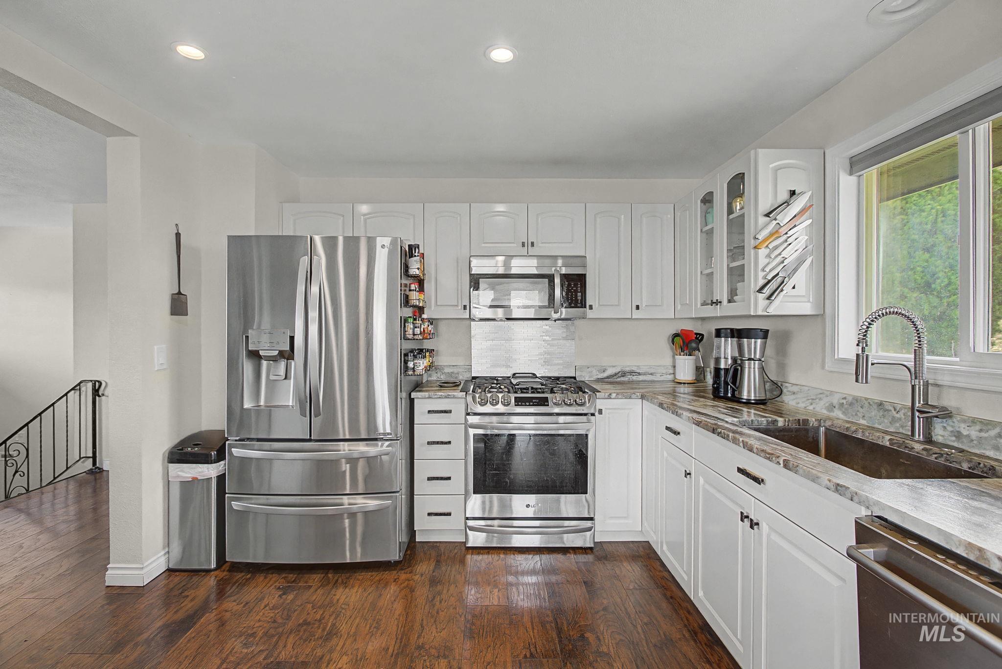 753 20th Avenue, Clarkston, Washington 99403, 4 Bedrooms, 2.5 Bathrooms, Residential For Sale, Price $449,900, 98976469