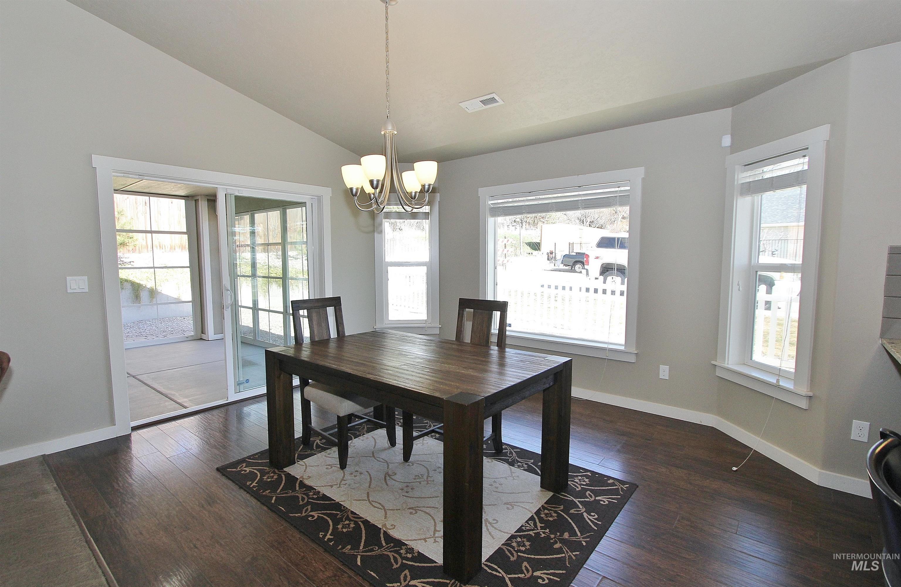 7132 W Devonwood Drive, Boise, Idaho 83714, 3 Bedrooms, 2 Bathrooms, Residential For Sale, Price $519,000, 98976470