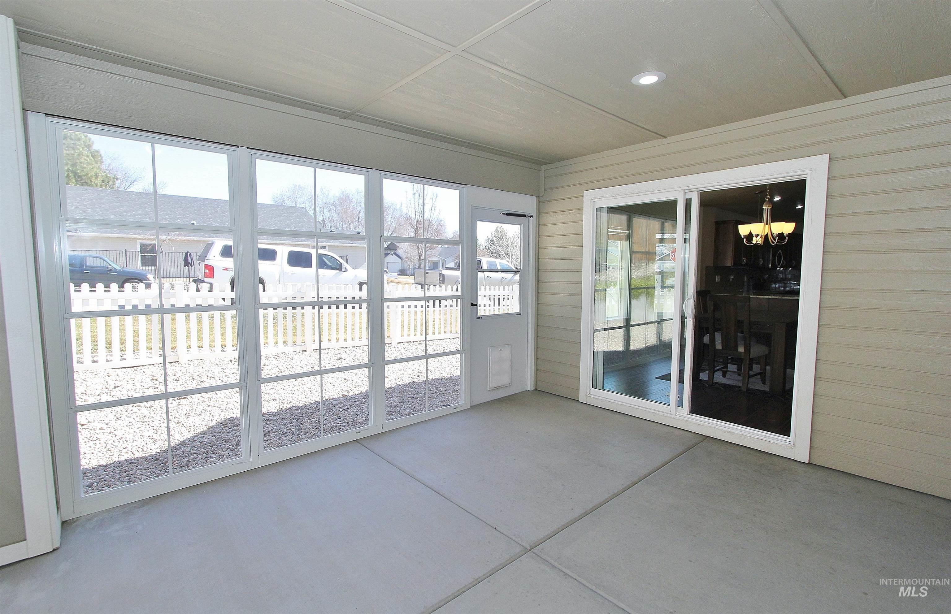 7132 W Devonwood Drive, Boise, Idaho 83714, 3 Bedrooms, 2 Bathrooms, Residential For Sale, Price $519,000, 98976470