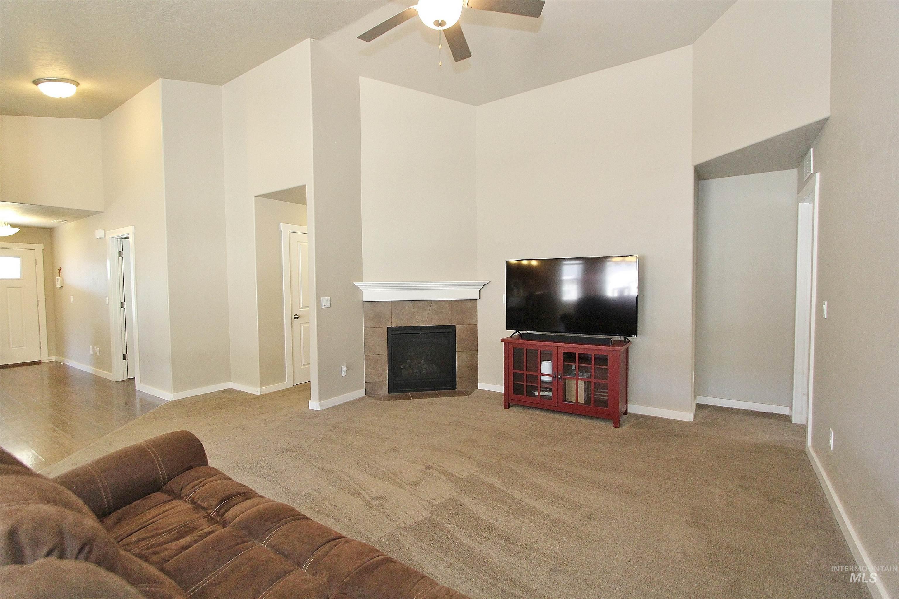 7132 W Devonwood Drive, Boise, Idaho 83714, 3 Bedrooms, 2 Bathrooms, Residential For Sale, Price $519,000, 98976470