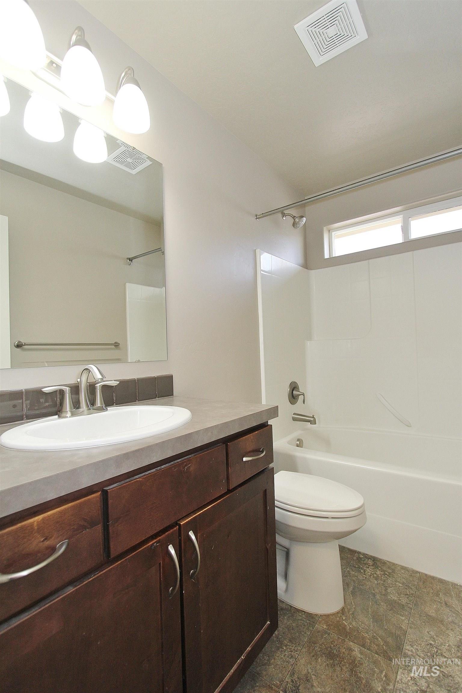 7132 W Devonwood Drive, Boise, Idaho 83714, 3 Bedrooms, 2 Bathrooms, Residential For Sale, Price $519,000, 98976470