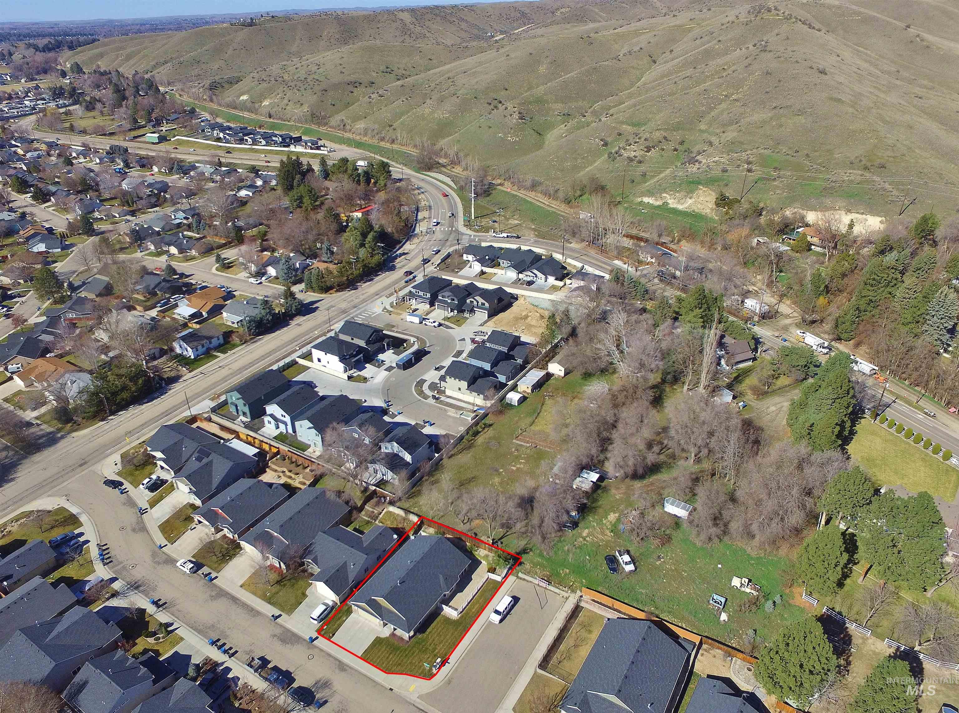 7132 W Devonwood Drive, Boise, Idaho 83714, 3 Bedrooms, 2 Bathrooms, Residential For Sale, Price $519,000, 98976470