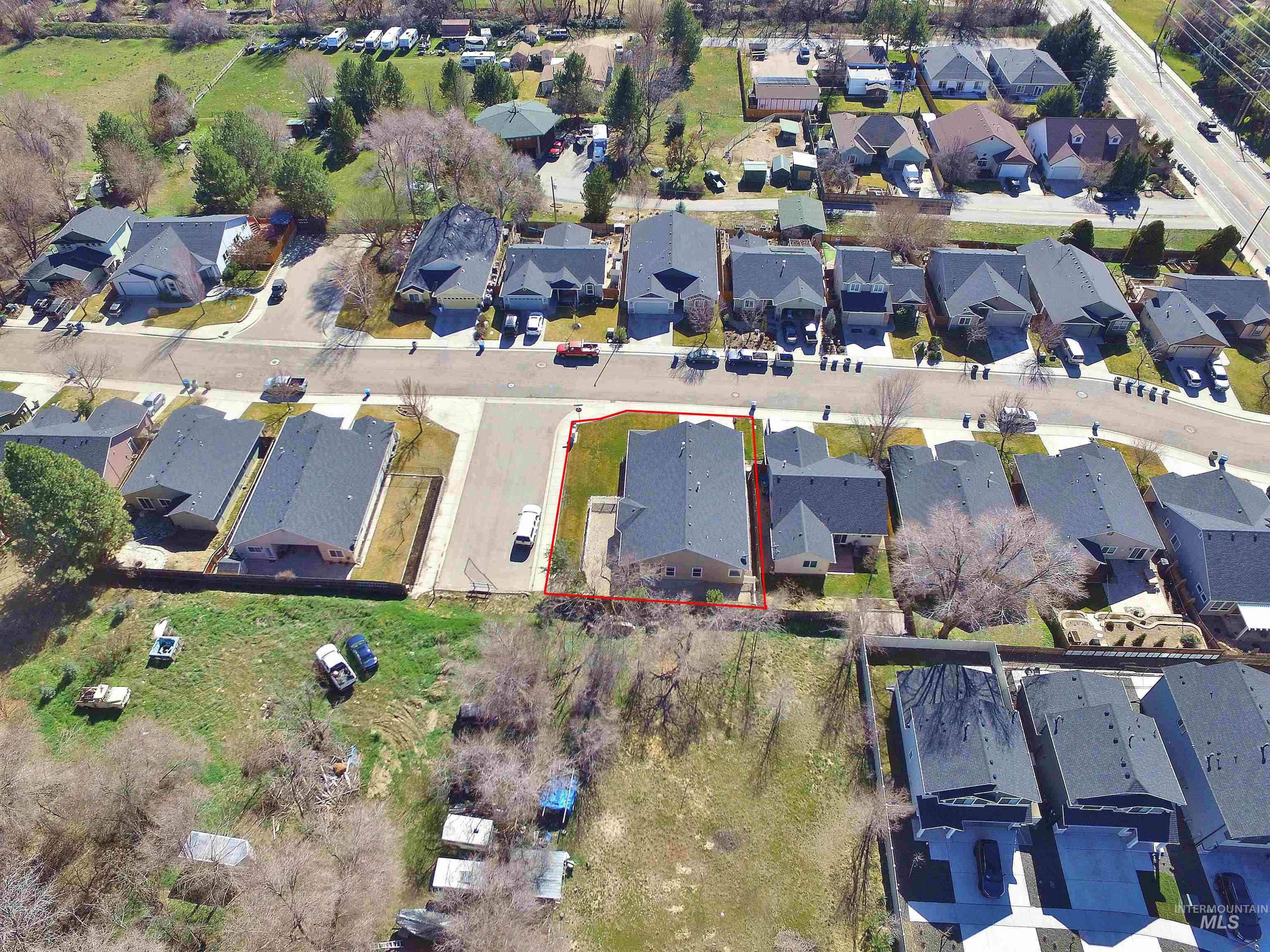 7132 W Devonwood Drive, Boise, Idaho 83714, 3 Bedrooms, 2 Bathrooms, Residential For Sale, Price $519,000, 98976470