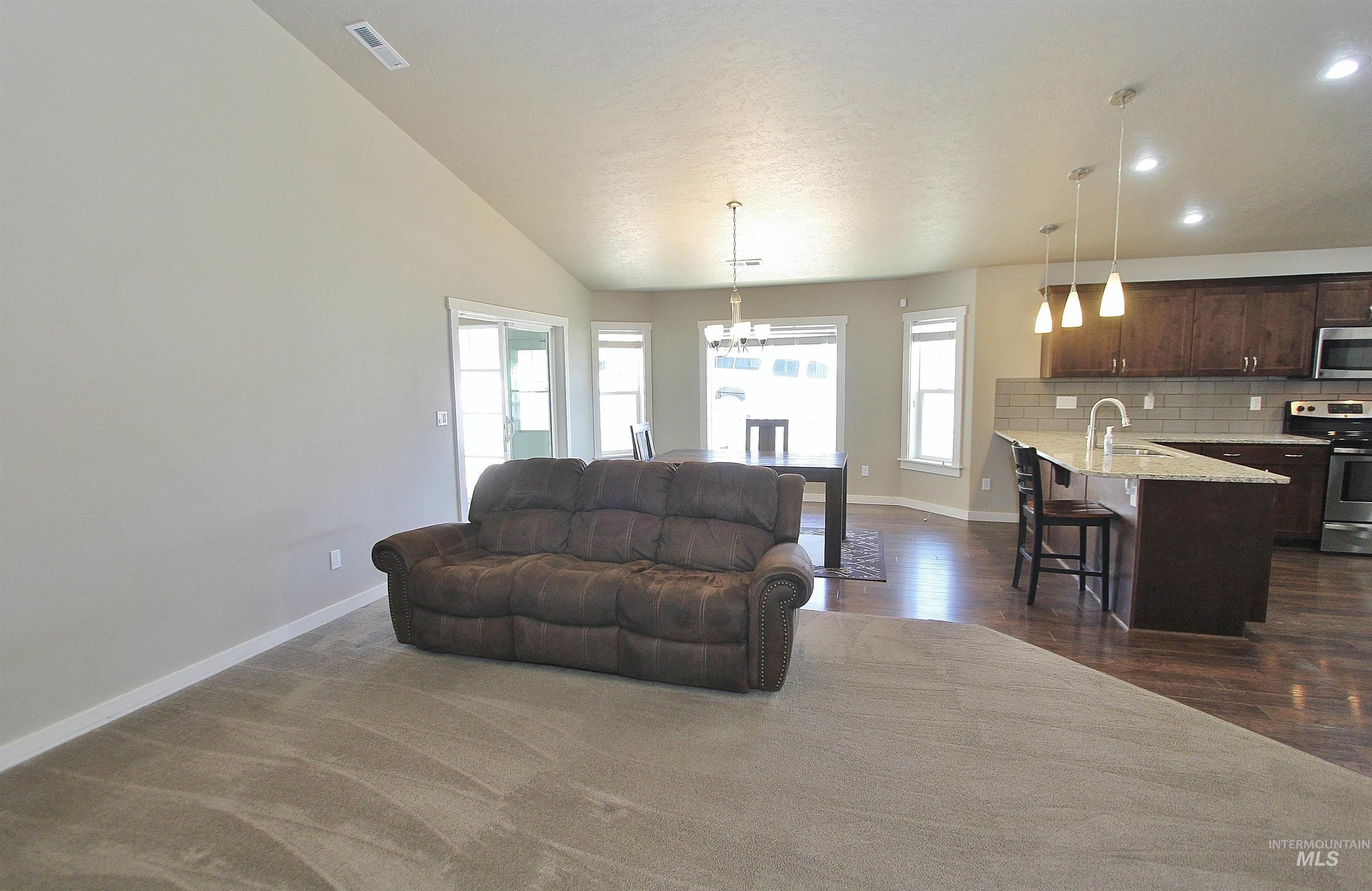 7132 W Devonwood Drive, Boise, Idaho 83714, 3 Bedrooms, 2 Bathrooms, Residential For Sale, Price $519,000, 98976470