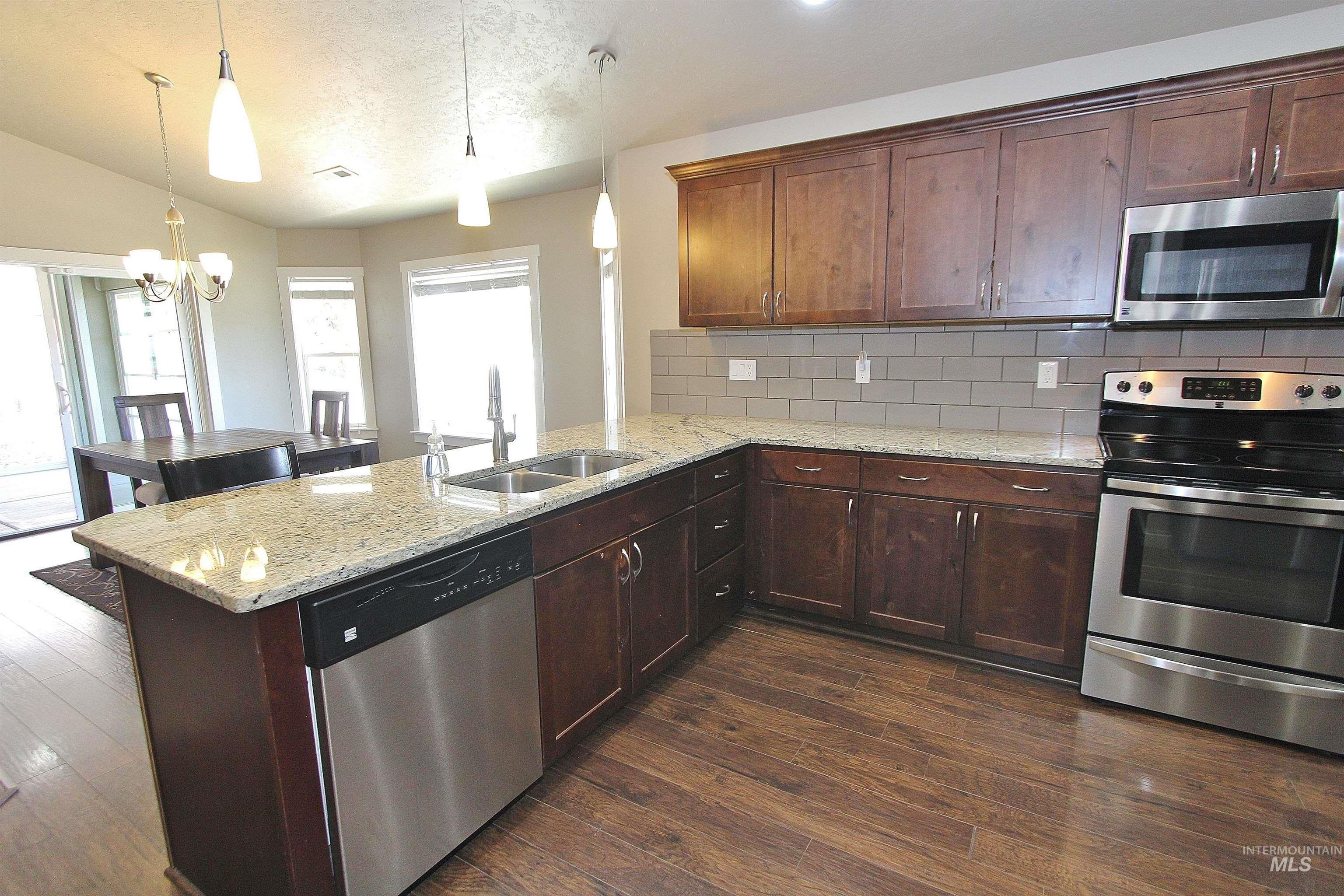 7132 W Devonwood Drive, Boise, Idaho 83714, 3 Bedrooms, 2 Bathrooms, Residential For Sale, Price $519,000, 98976470