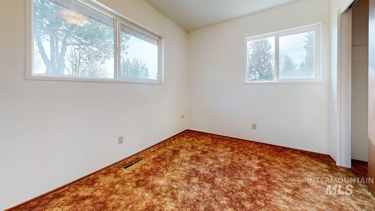 1118 Joseph St., Moscow, Idaho 83843, 3 Bedrooms, 2 Bathrooms, Residential For Sale, Price $359,900,MLS 98976471