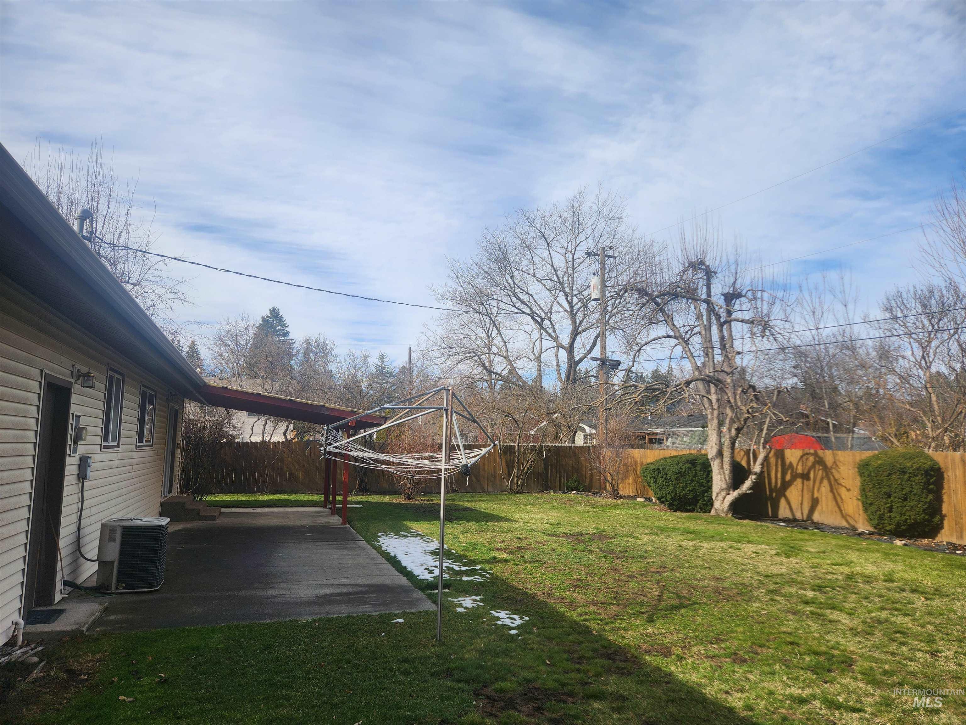 1118 Joseph St., Moscow, Idaho 83843, 3 Bedrooms, 2 Bathrooms, Residential For Sale, Price $359,900,MLS 98976471