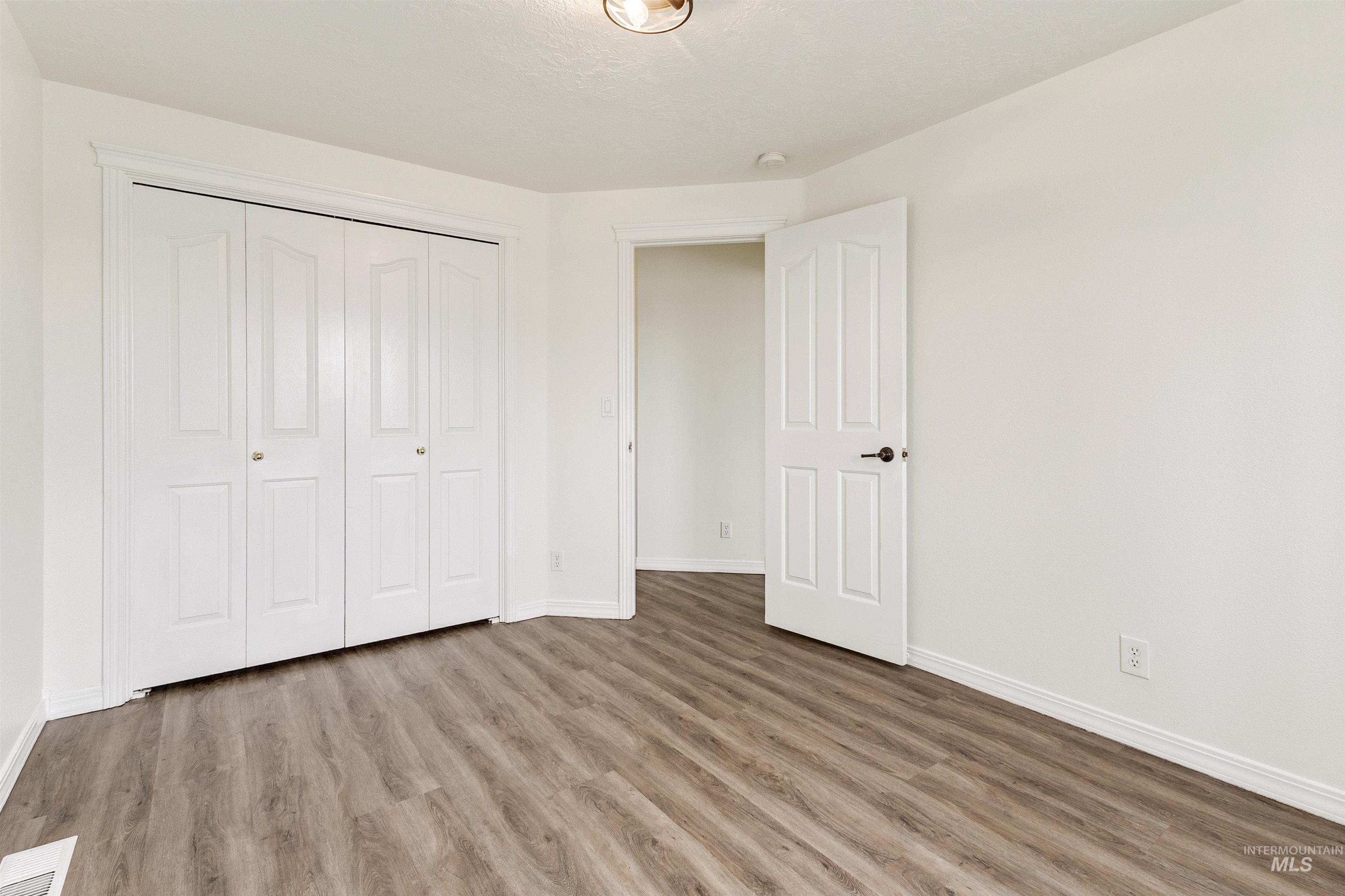 814 S Redhead Ave, Meridian, Idaho 83642, 5 Bedrooms, 2.5 Bathrooms, Residential For Sale, Price $445,000, 98976473