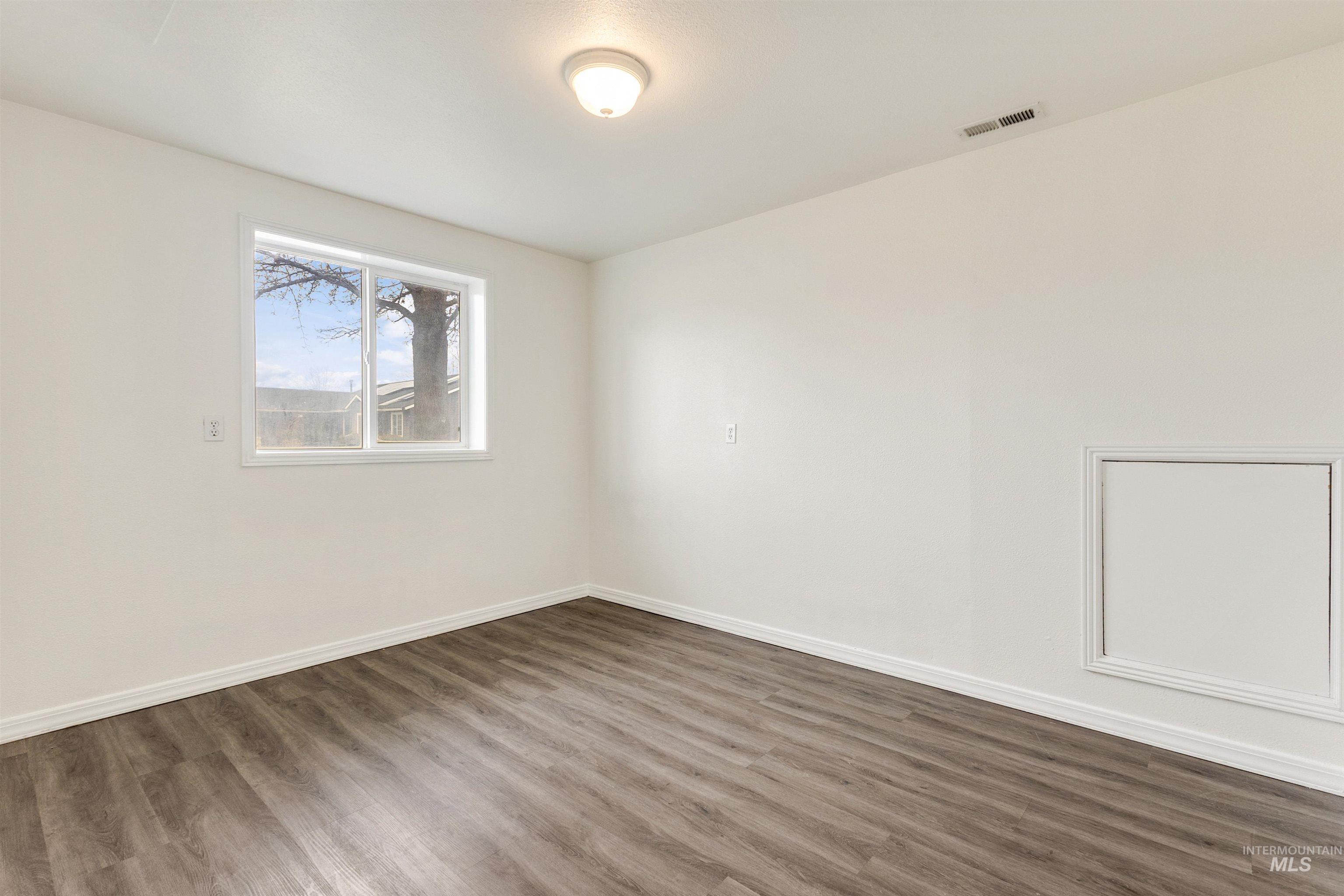 814 S Redhead Ave, Meridian, Idaho 83642, 5 Bedrooms, 2.5 Bathrooms, Residential For Sale, Price $445,000, 98976473