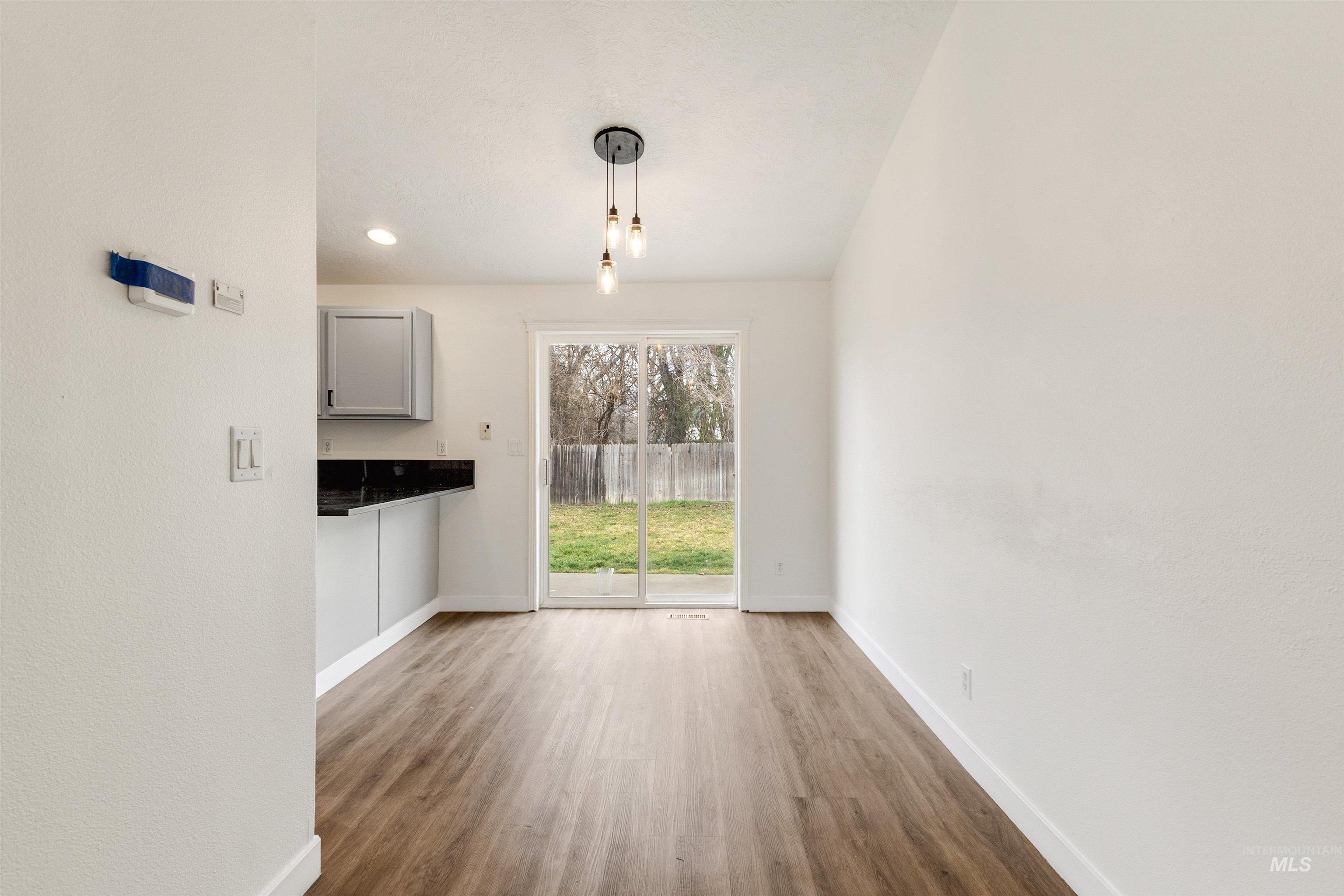 814 S Redhead Ave, Meridian, Idaho 83642, 5 Bedrooms, 2.5 Bathrooms, Residential For Sale, Price $445,000, 98976473