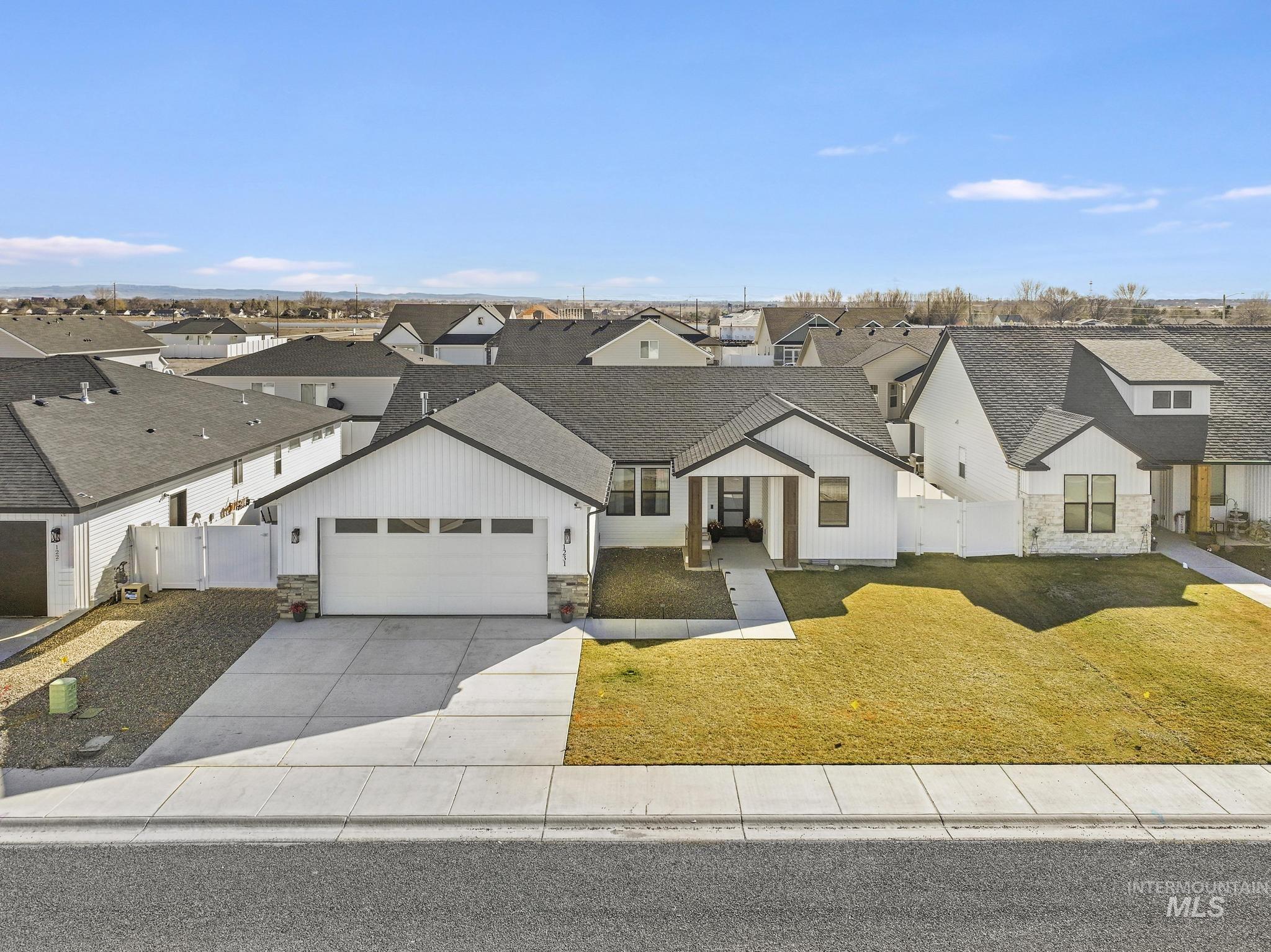 1231 Frank Henry Road, Twin Falls, Idaho 83301, 4 Bedrooms, 2 Bathrooms, Residential For Sale, Price $455,000, 98976476