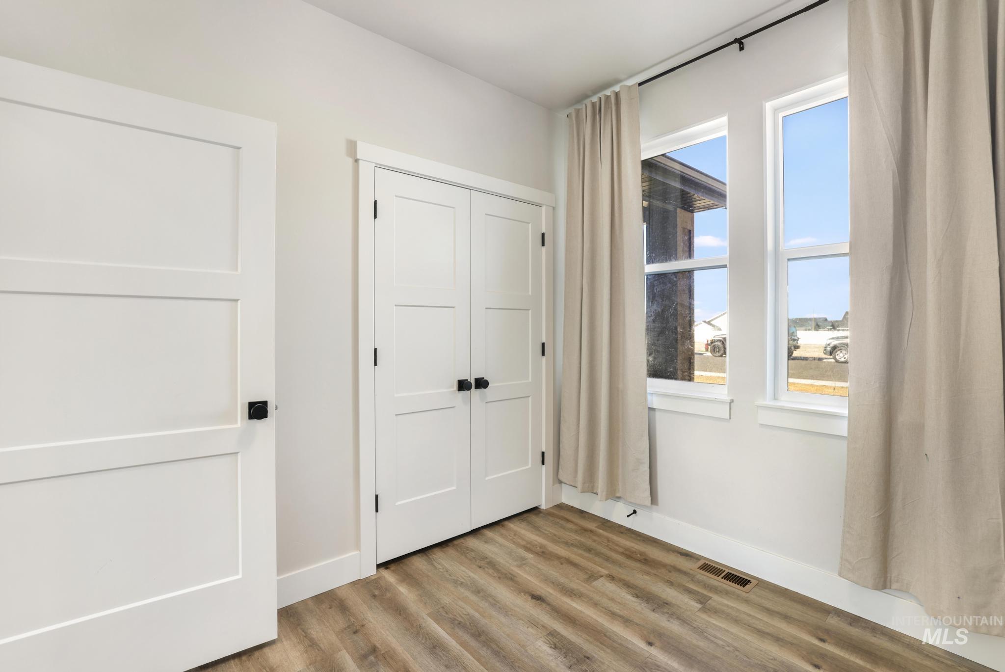 1231 Frank Henry Road, Twin Falls, Idaho 83301, 4 Bedrooms, 2 Bathrooms, Residential For Sale, Price $455,000, 98976476