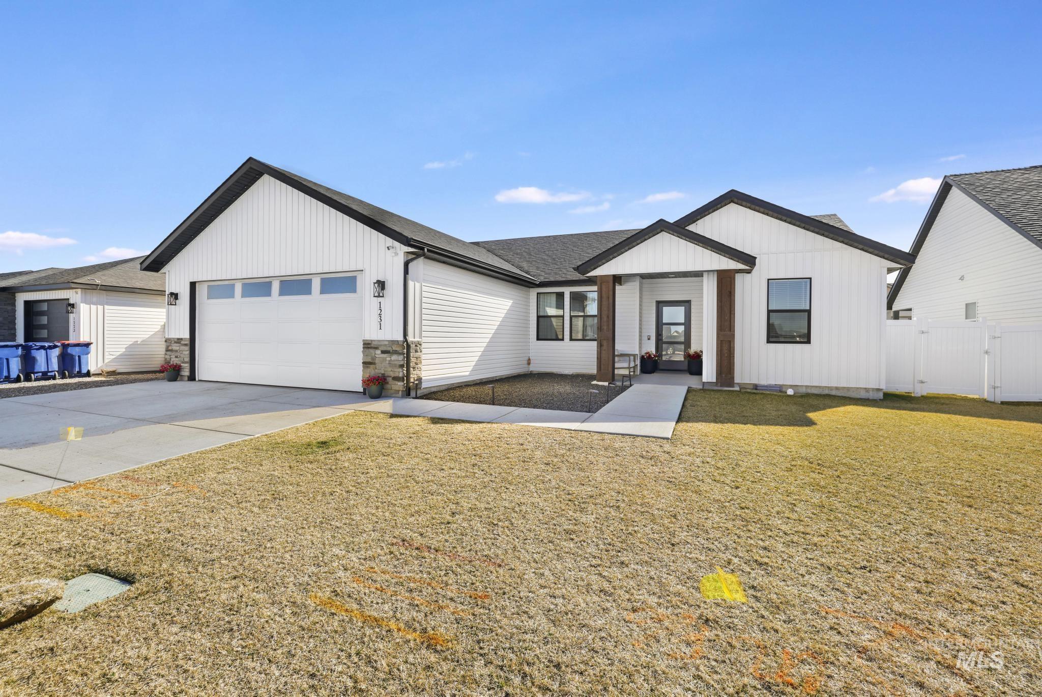 1231 Frank Henry Road, Twin Falls, Idaho 83301, 4 Bedrooms, 2 Bathrooms, Residential For Sale, Price $455,000, 98976476