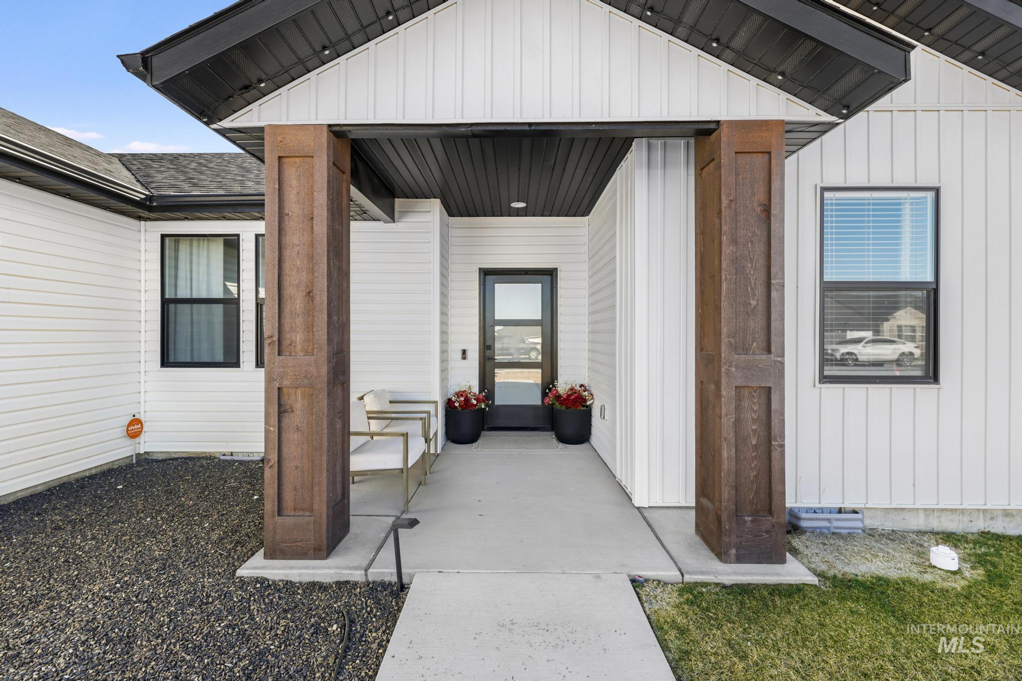 1231 Frank Henry Road, Twin Falls, Idaho 83301, 4 Bedrooms, 2 Bathrooms, Residential For Sale, Price $455,000, 98976476