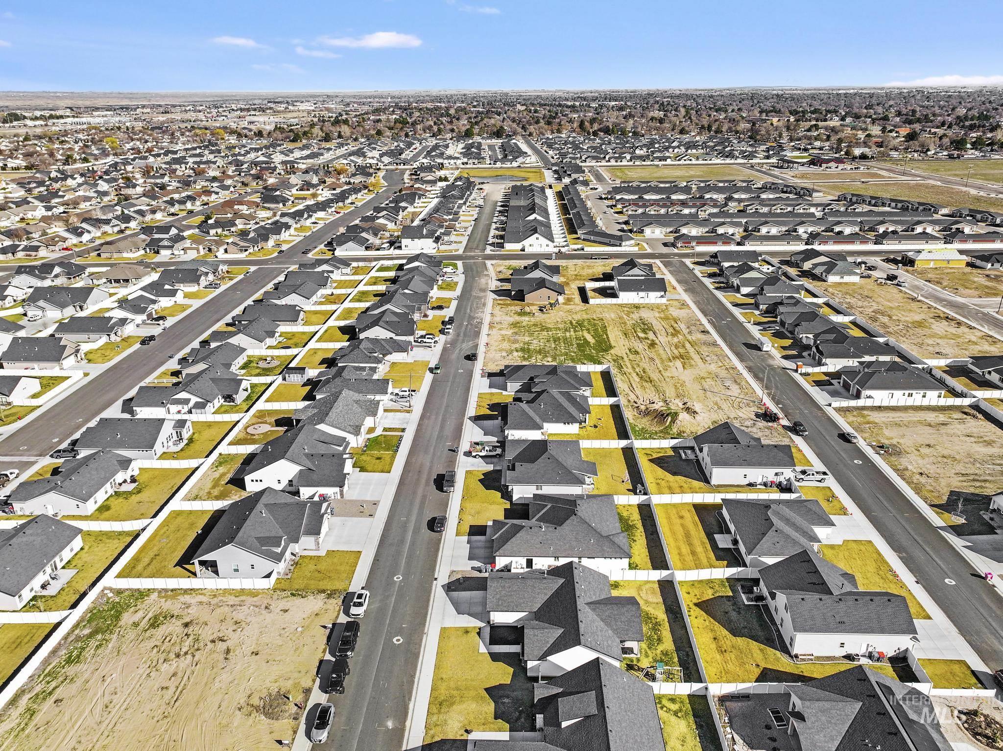 1231 Frank Henry Road, Twin Falls, Idaho 83301, 4 Bedrooms, 2 Bathrooms, Residential For Sale, Price $455,000, 98976476