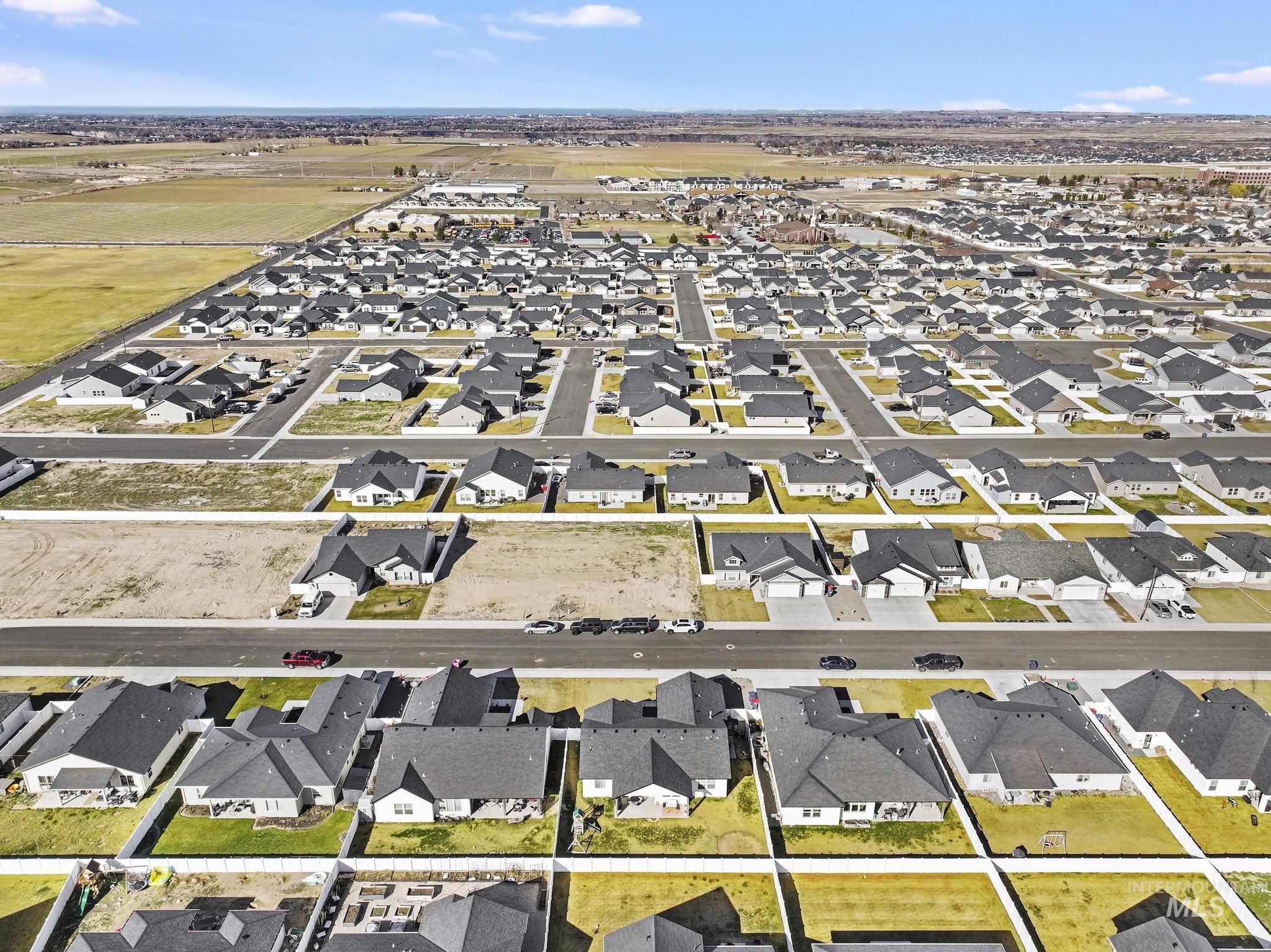 1231 Frank Henry Road, Twin Falls, Idaho 83301, 4 Bedrooms, 2 Bathrooms, Residential For Sale, Price $455,000, 98976476