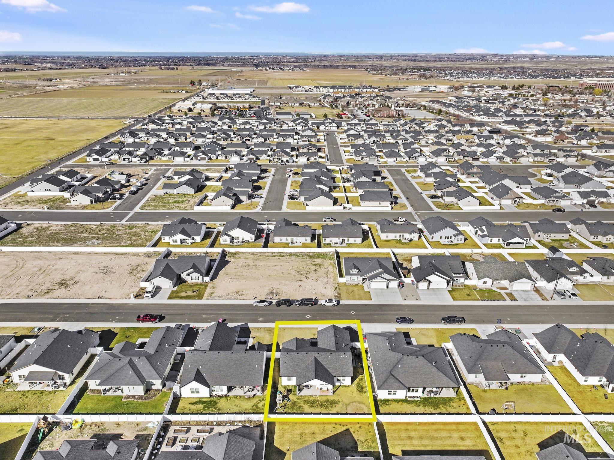 1231 Frank Henry Road, Twin Falls, Idaho 83301, 4 Bedrooms, 2 Bathrooms, Residential For Sale, Price $455,000, 98976476