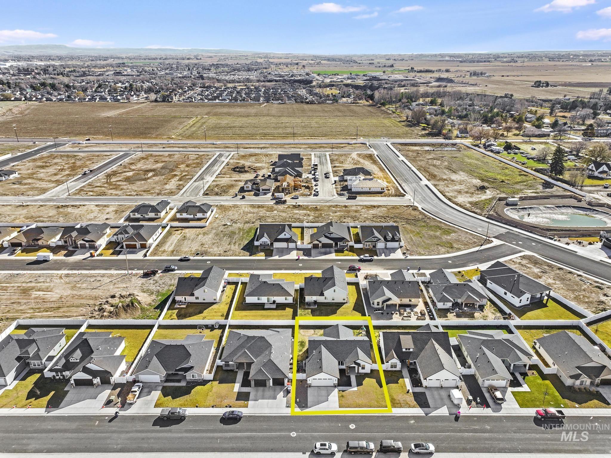 1231 Frank Henry Road, Twin Falls, Idaho 83301, 4 Bedrooms, 2 Bathrooms, Residential For Sale, Price $455,000, 98976476