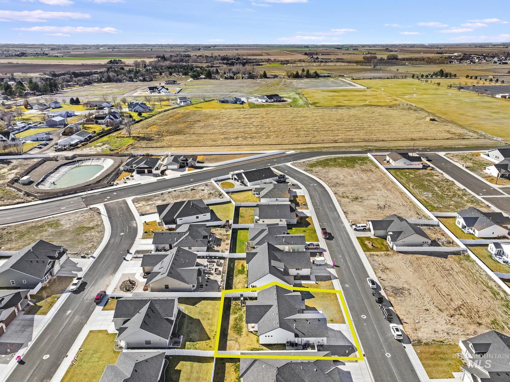 1231 Frank Henry Road, Twin Falls, Idaho 83301, 4 Bedrooms, 2 Bathrooms, Residential For Sale, Price $455,000, 98976476