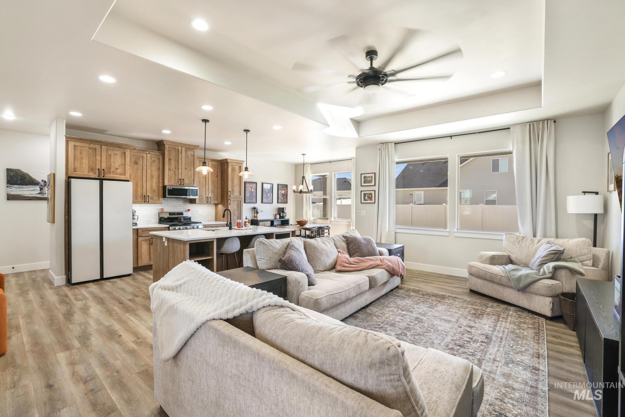 1231 Frank Henry Road, Twin Falls, Idaho 83301, 4 Bedrooms, 2 Bathrooms, Residential For Sale, Price $455,000, 98976476