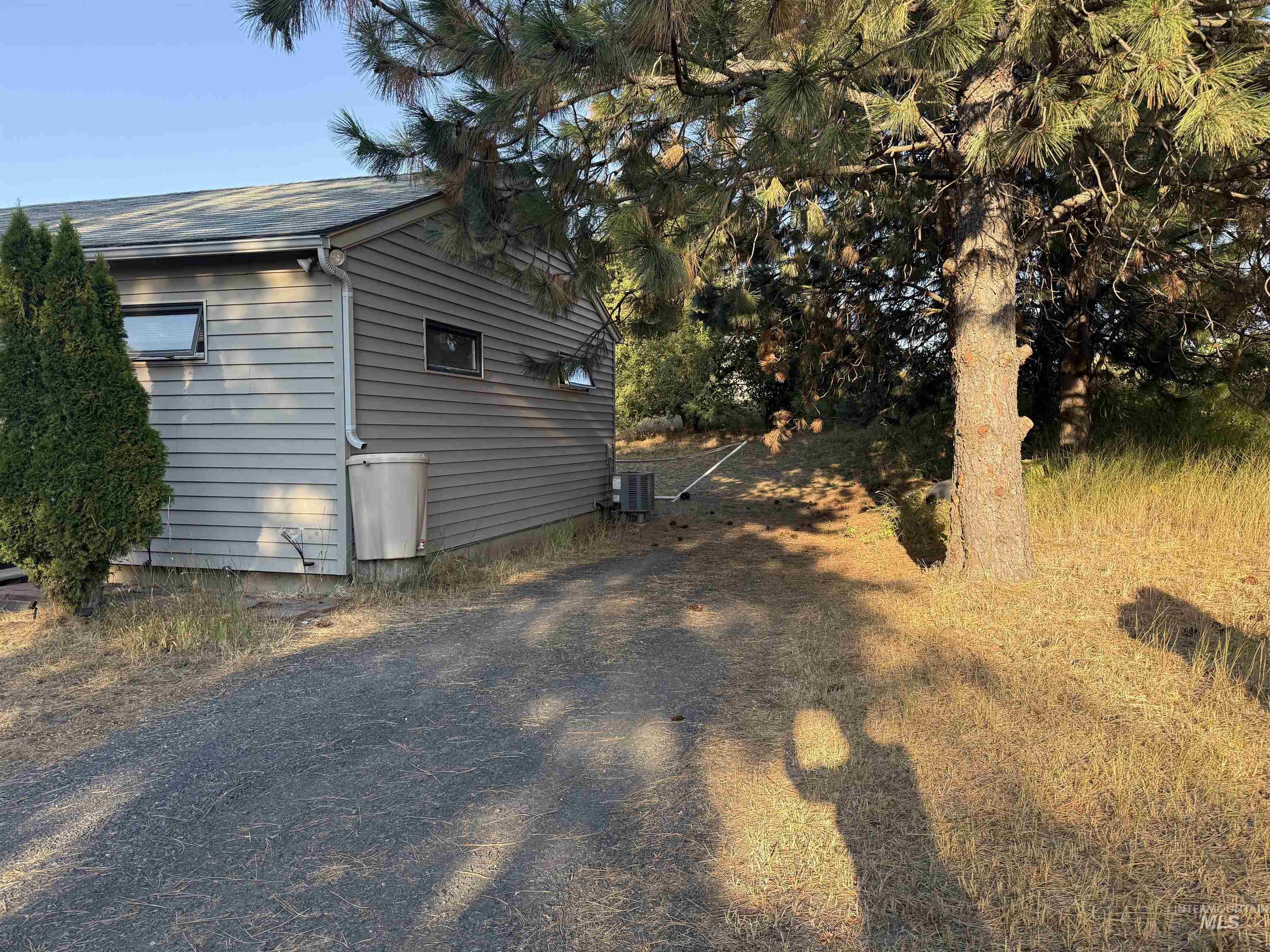 1022 Sincar Ln, Moscow, Idaho 83843, 1 Bedroom, 1 Bathroom, Residential For Sale, Price $425,000, 98976477