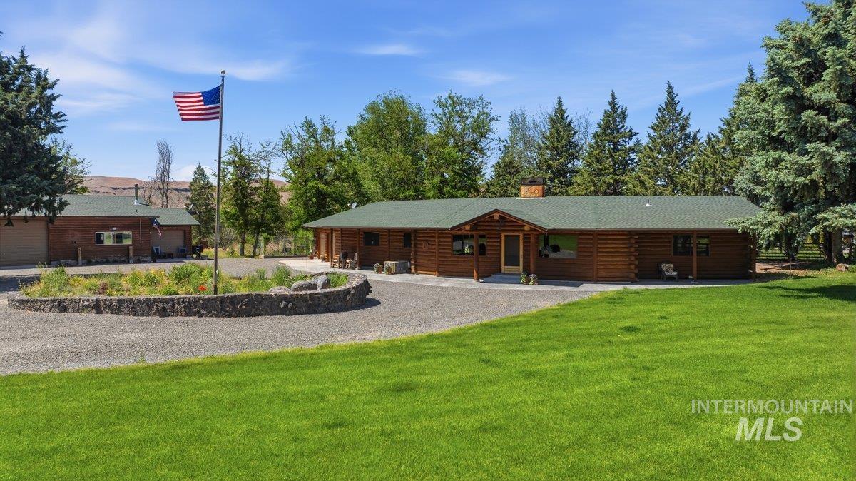221 Willow, Hagerman, Idaho 83332, 3 Bedrooms, 2 Bathrooms, Residential For Sale, Price $710,000, 98976478