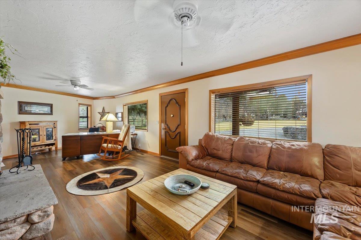221 Willow, Hagerman, Idaho 83332, 3 Bedrooms, 2 Bathrooms, Residential For Sale, Price $695,000, 98976478