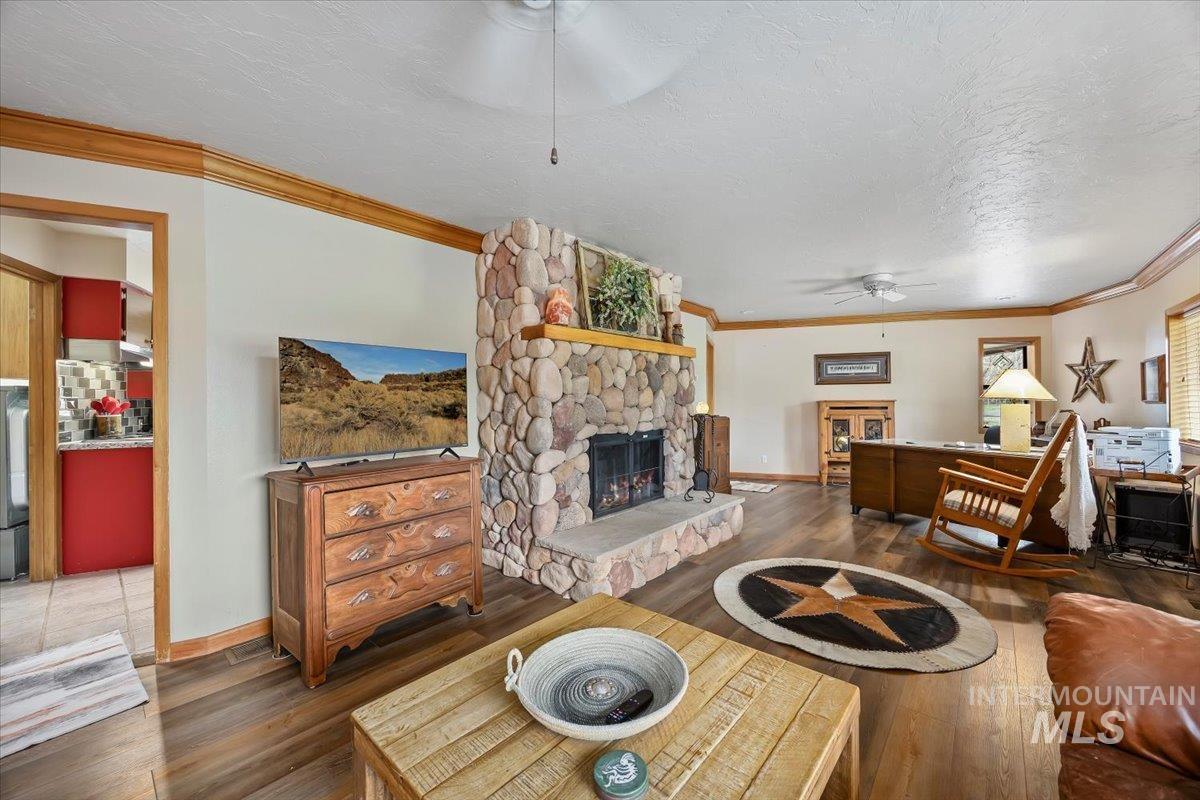 221 Willow, Hagerman, Idaho 83332, 3 Bedrooms, 2 Bathrooms, Residential For Sale, Price $695,000, 98976478