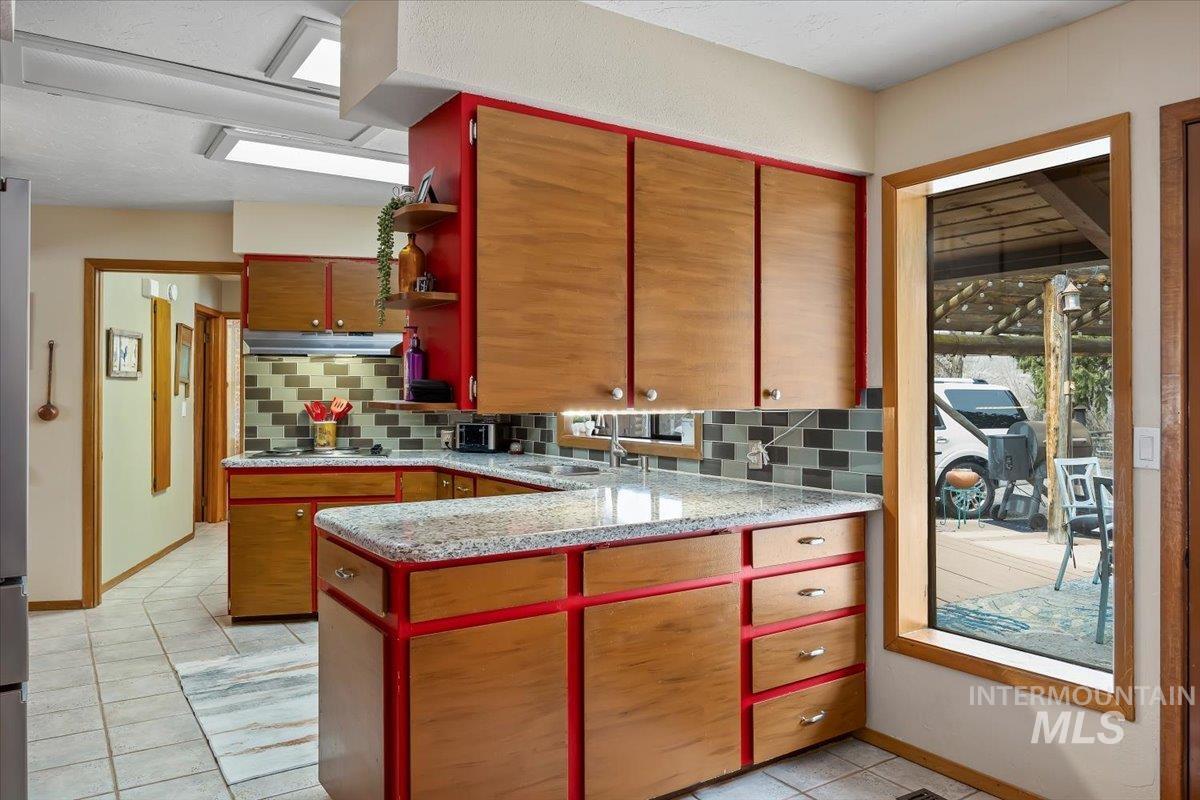 221 Willow, Hagerman, Idaho 83332, 3 Bedrooms, 2 Bathrooms, Residential For Sale, Price $725,000, 98976478