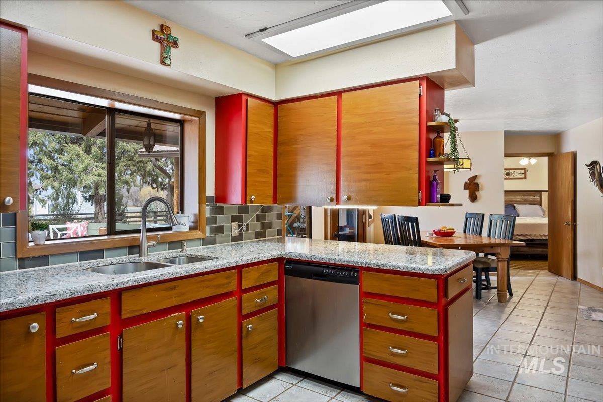 221 Willow, Hagerman, Idaho 83332, 3 Bedrooms, 2 Bathrooms, Residential For Sale, Price $725,000, 98976478