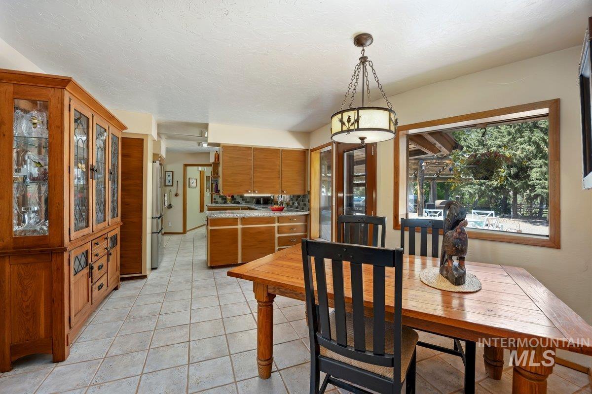 221 Willow, Hagerman, Idaho 83332, 3 Bedrooms, 2 Bathrooms, Residential For Sale, Price $695,000, 98976478