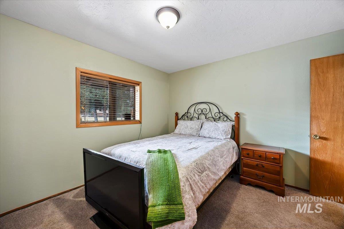 221 Willow, Hagerman, Idaho 83332, 3 Bedrooms, 2 Bathrooms, Residential For Sale, Price $725,000, 98976478