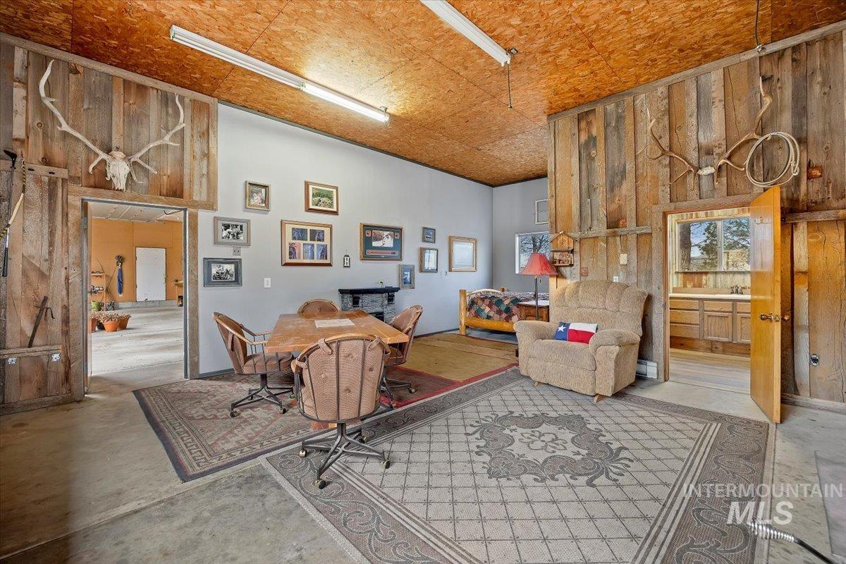 221 Willow, Hagerman, Idaho 83332, 3 Bedrooms, 2 Bathrooms, Residential For Sale, Price $725,000, 98976478