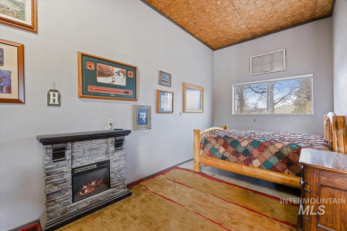 221 Willow, Hagerman, Idaho 83332, 3 Bedrooms, 2 Bathrooms, Residential For Sale, Price $725,000, 98976478