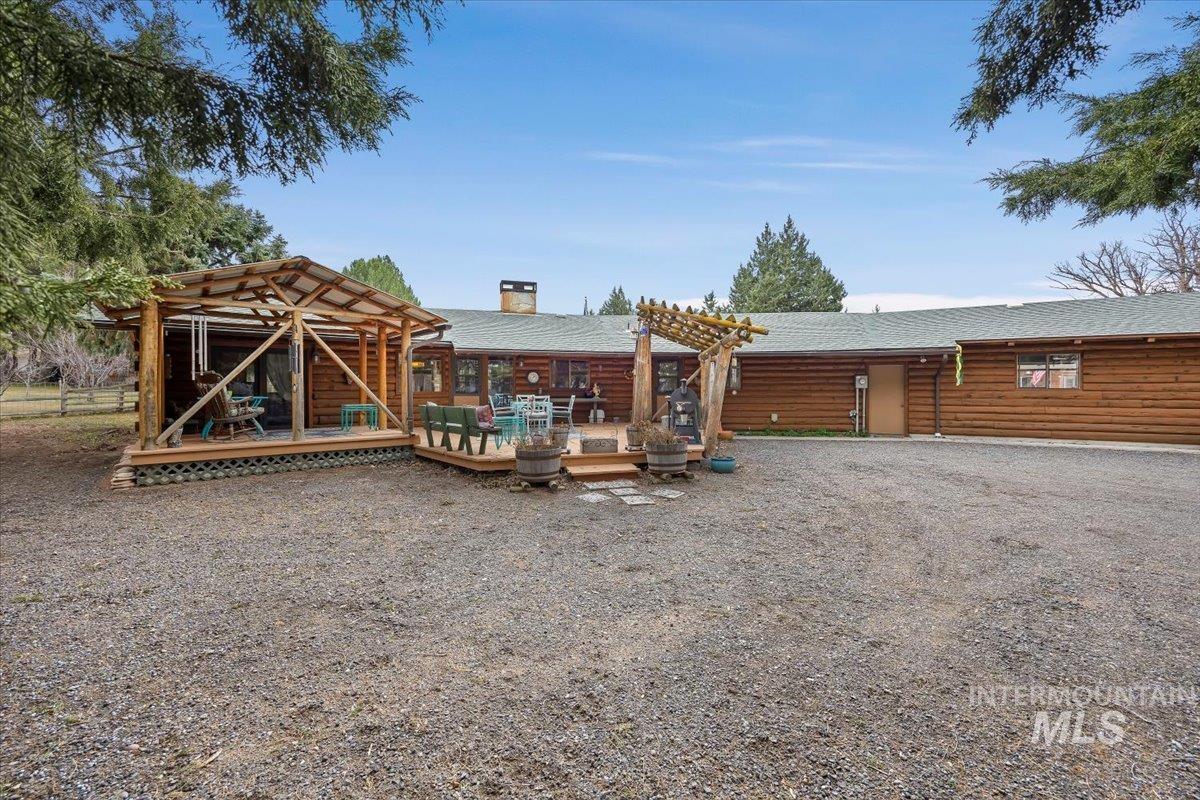 221 Willow, Hagerman, Idaho 83332, 3 Bedrooms, 2 Bathrooms, Residential For Sale, Price $725,000, 98976478