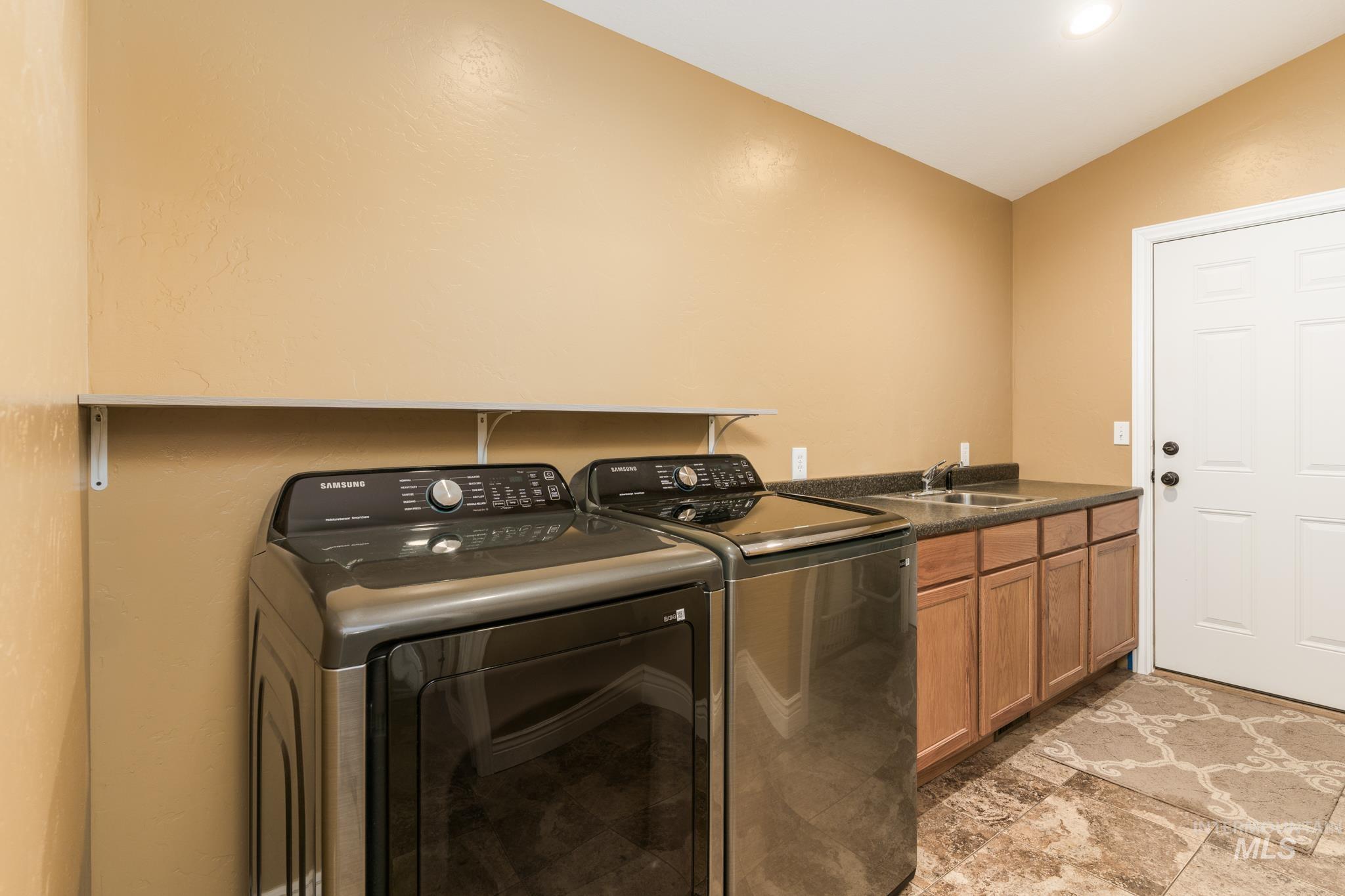 26125 S Old Malad Hwy, Downey, Idaho 83234, 3 Bedrooms, 4 Bathrooms, Farm & Ranch For Sale, Price $1,099,000,MLS 98976479