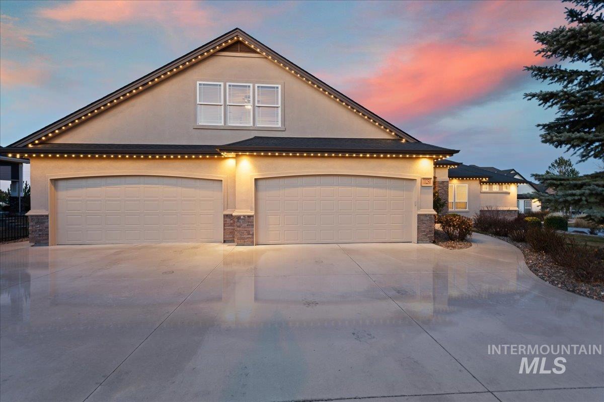 11250 W Royal Ridge Ct, Nampa, Idaho 83686, 3 Bedrooms, 2.5 Bathrooms, Residential For Sale, Price $849,900, 98976481