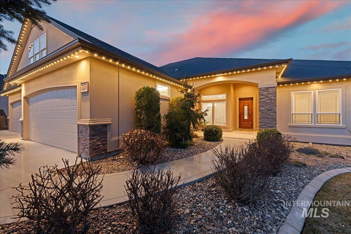 11250 W Royal Ridge Ct, Nampa, Idaho 83686, 3 Bedrooms, 2.5 Bathrooms, Residential For Sale, Price $849,900, 98976481
