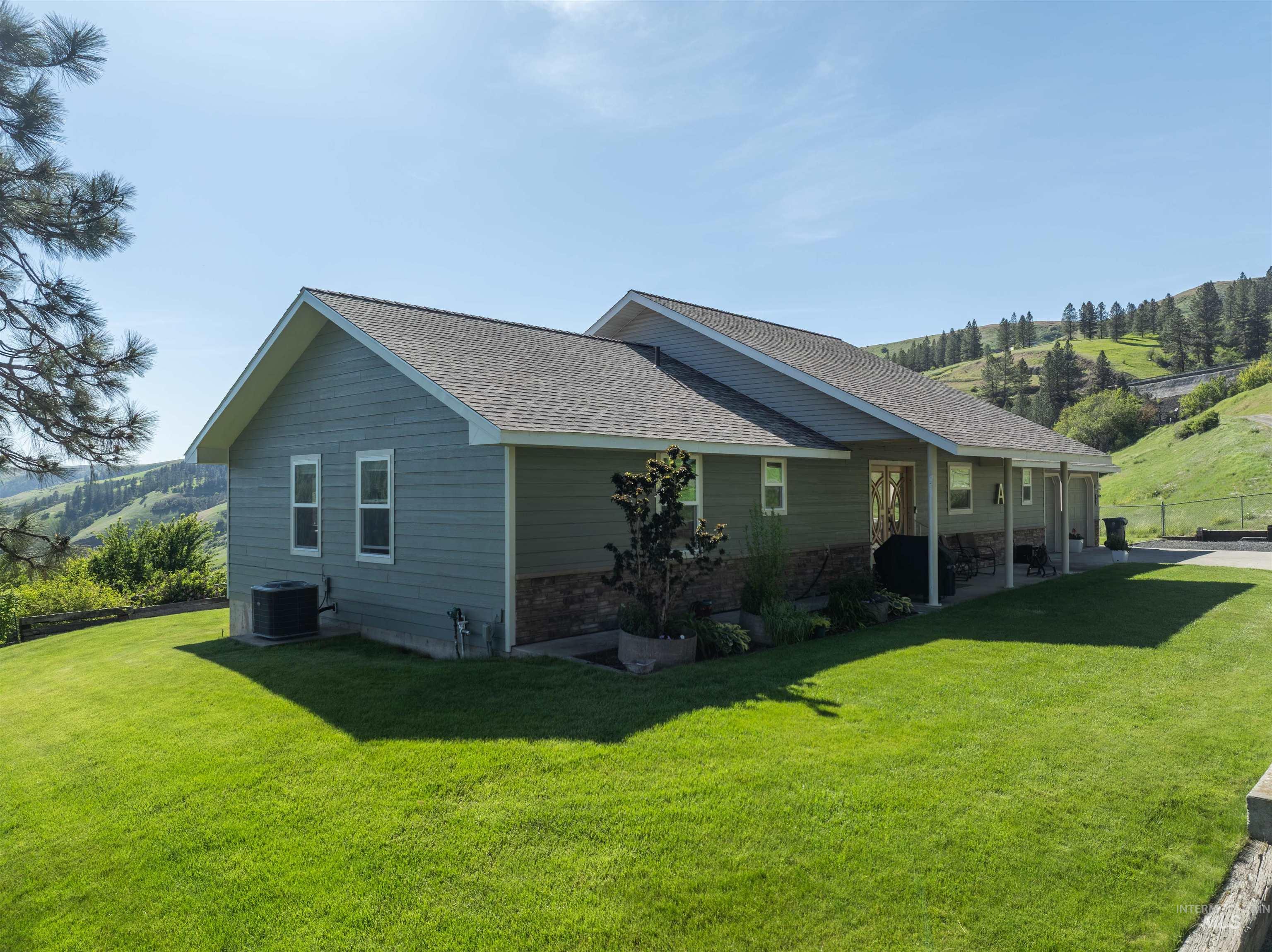 1028 Redemption Lane, Kendrick, Idaho 83537, 3 Bedrooms, 3.5 Bathrooms, Residential For Sale, Price $849,900, 98976482