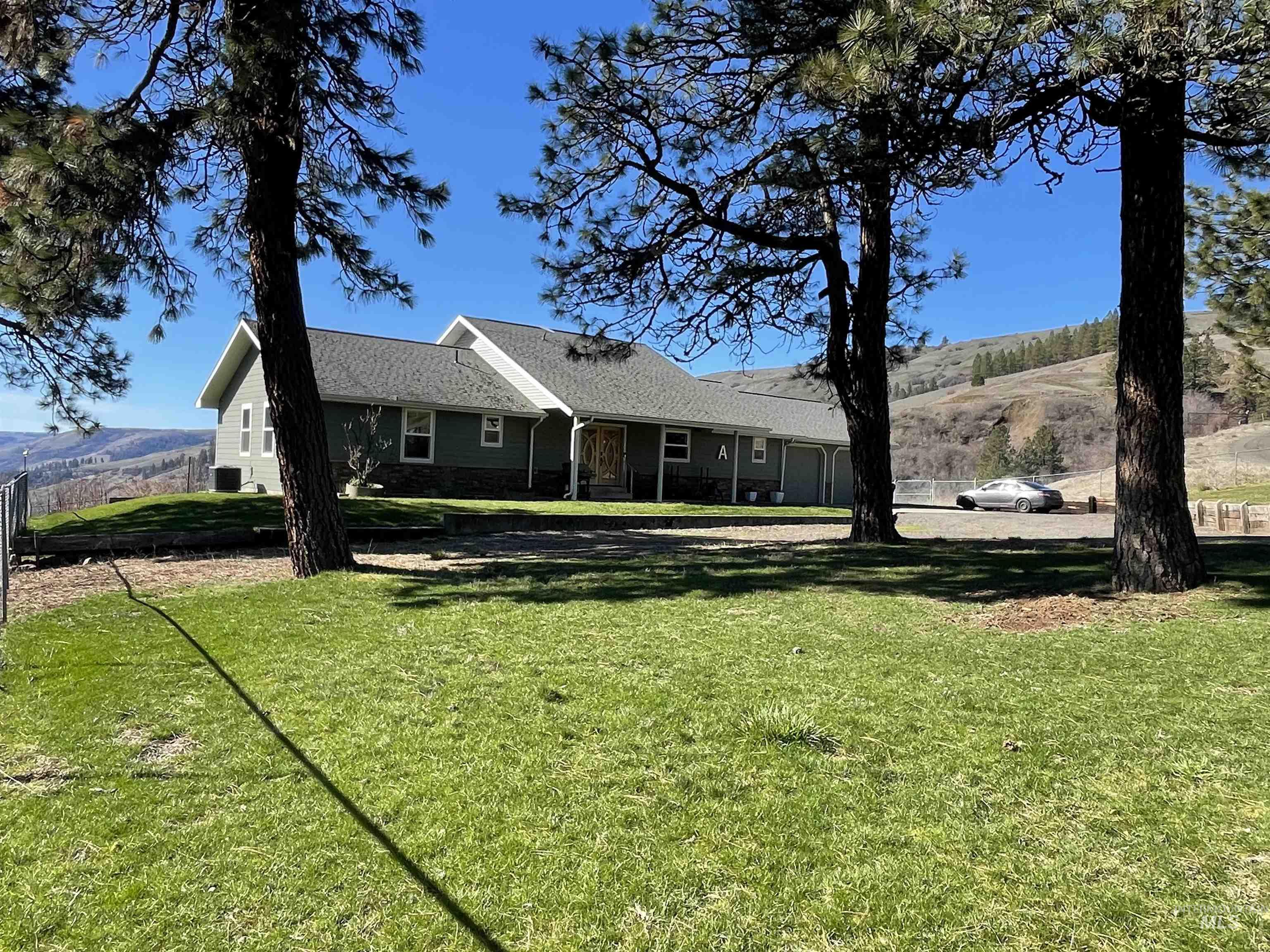 1028 Redemption Lane, Kendrick, Idaho 83537, 3 Bedrooms, 3.5 Bathrooms, Residential For Sale, Price $895,000,MLS 98976482
