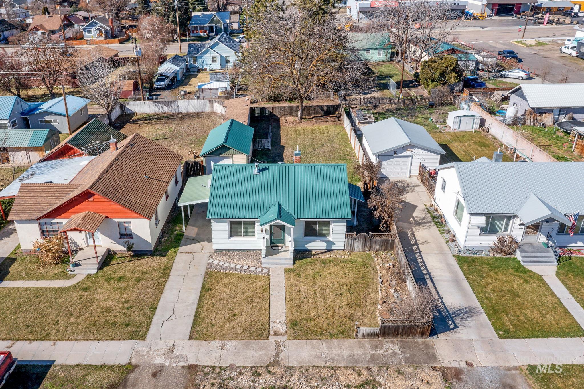 1137 E 2nd St., Weiser, Idaho 83672, 3 Bedrooms, 1 Bathroom, Residential For Sale, Price $243,900, 98976491