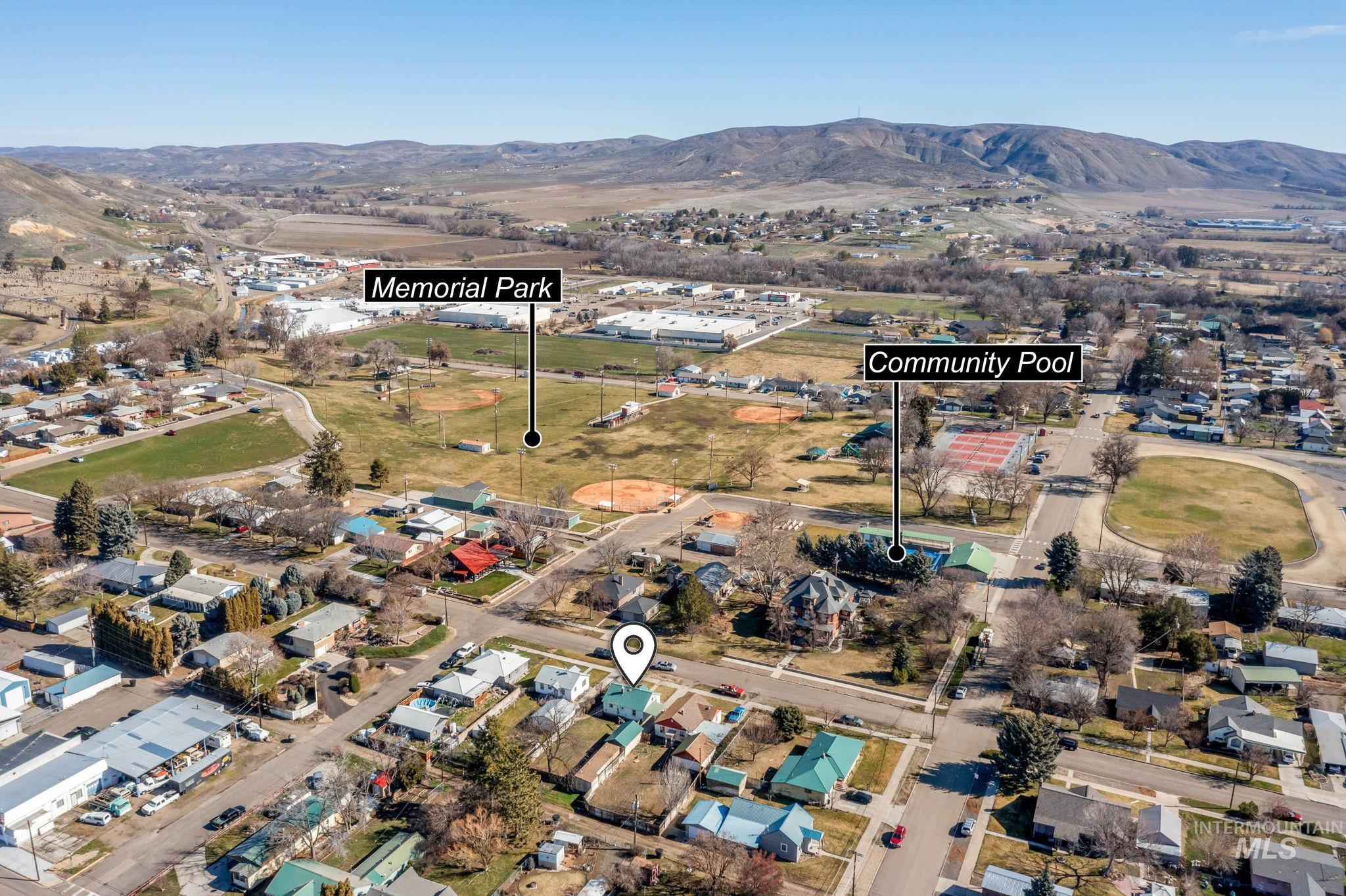 1137 E 2nd St., Weiser, Idaho 83672, 3 Bedrooms, 1 Bathroom, Residential For Sale, Price $243,900, 98976491