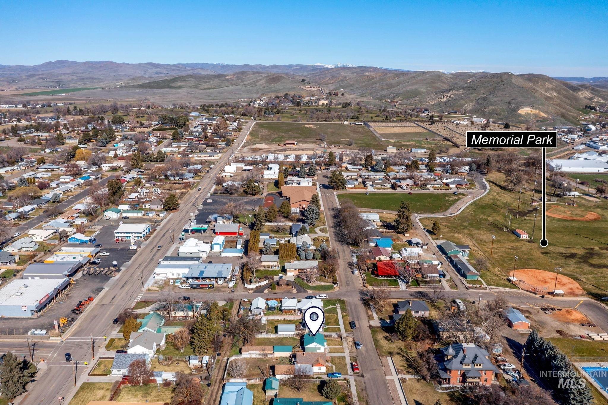 1137 E 2nd St., Weiser, Idaho 83672, 3 Bedrooms, 1 Bathroom, Residential For Sale, Price $243,900, 98976491