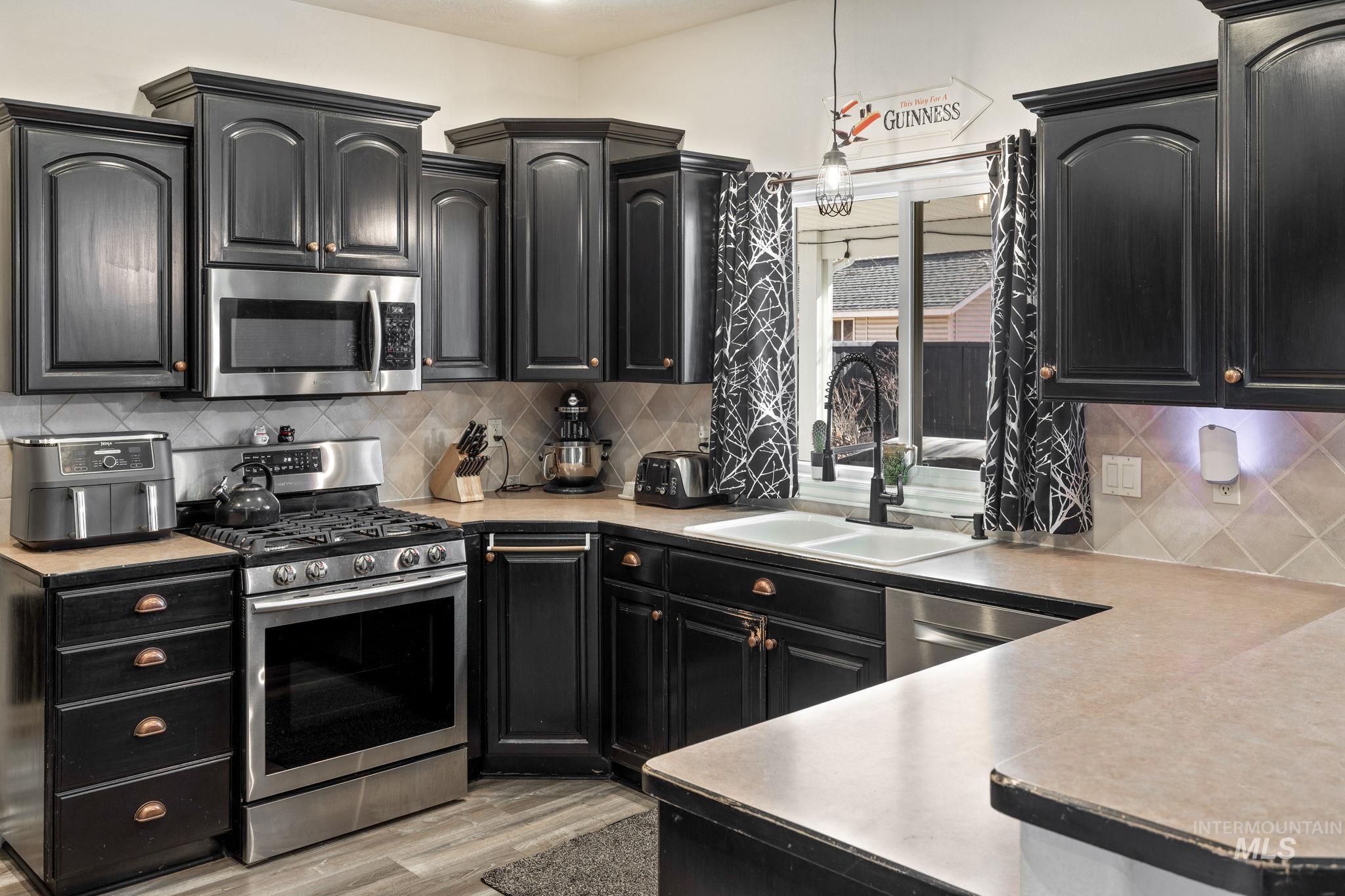 13117 W Heatherbrook, Boise, Idaho 83713, 4 Bedrooms, 2.5 Bathrooms, Residential For Sale, Price $670,000, 98976492