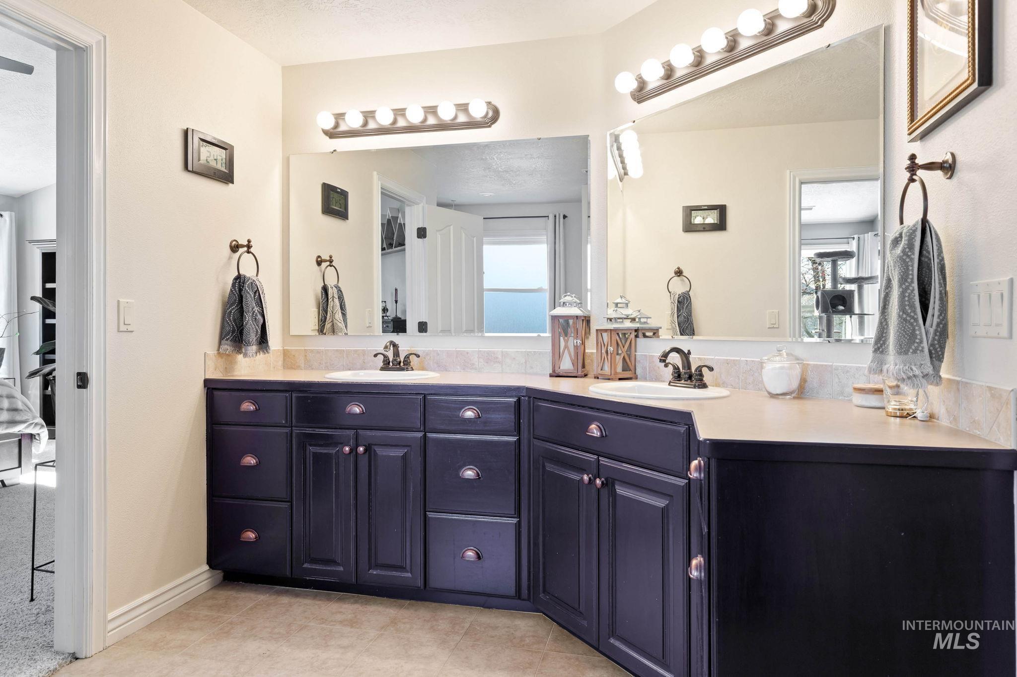 13117 W Heatherbrook, Boise, Idaho 83713, 4 Bedrooms, 2.5 Bathrooms, Residential For Sale, Price $670,000, 98976492