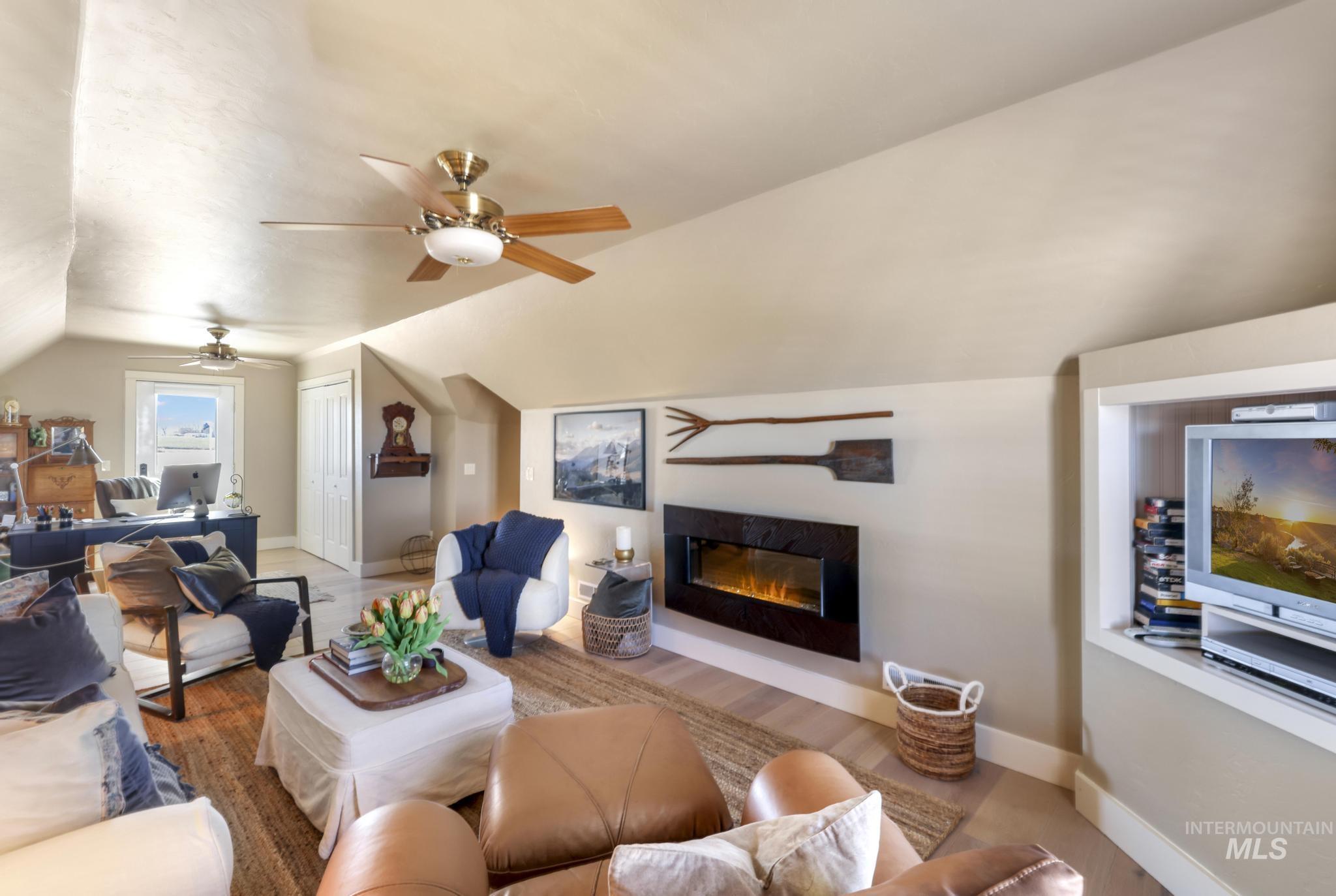 89 S 222 W, Burley, Idaho 83318-0000, 5 Bedrooms, 3.5 Bathrooms, Residential For Sale, Price $875,000, 98976493