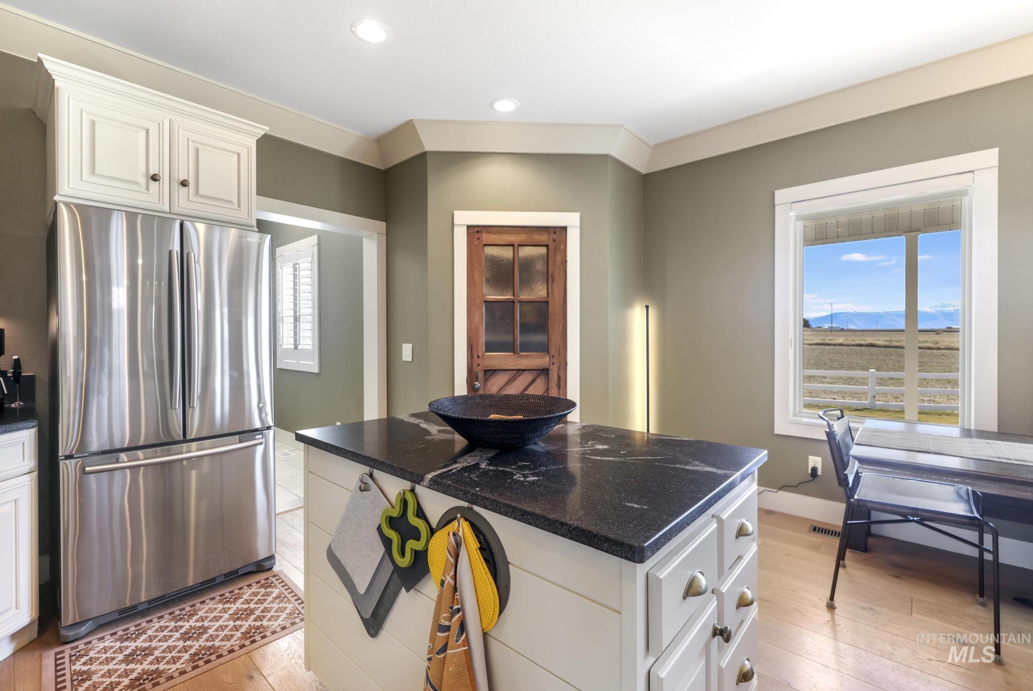 89 S 222 W, Burley, Idaho 83318-0000, 5 Bedrooms, 3.5 Bathrooms, Residential For Sale, Price $875,000, 98976493